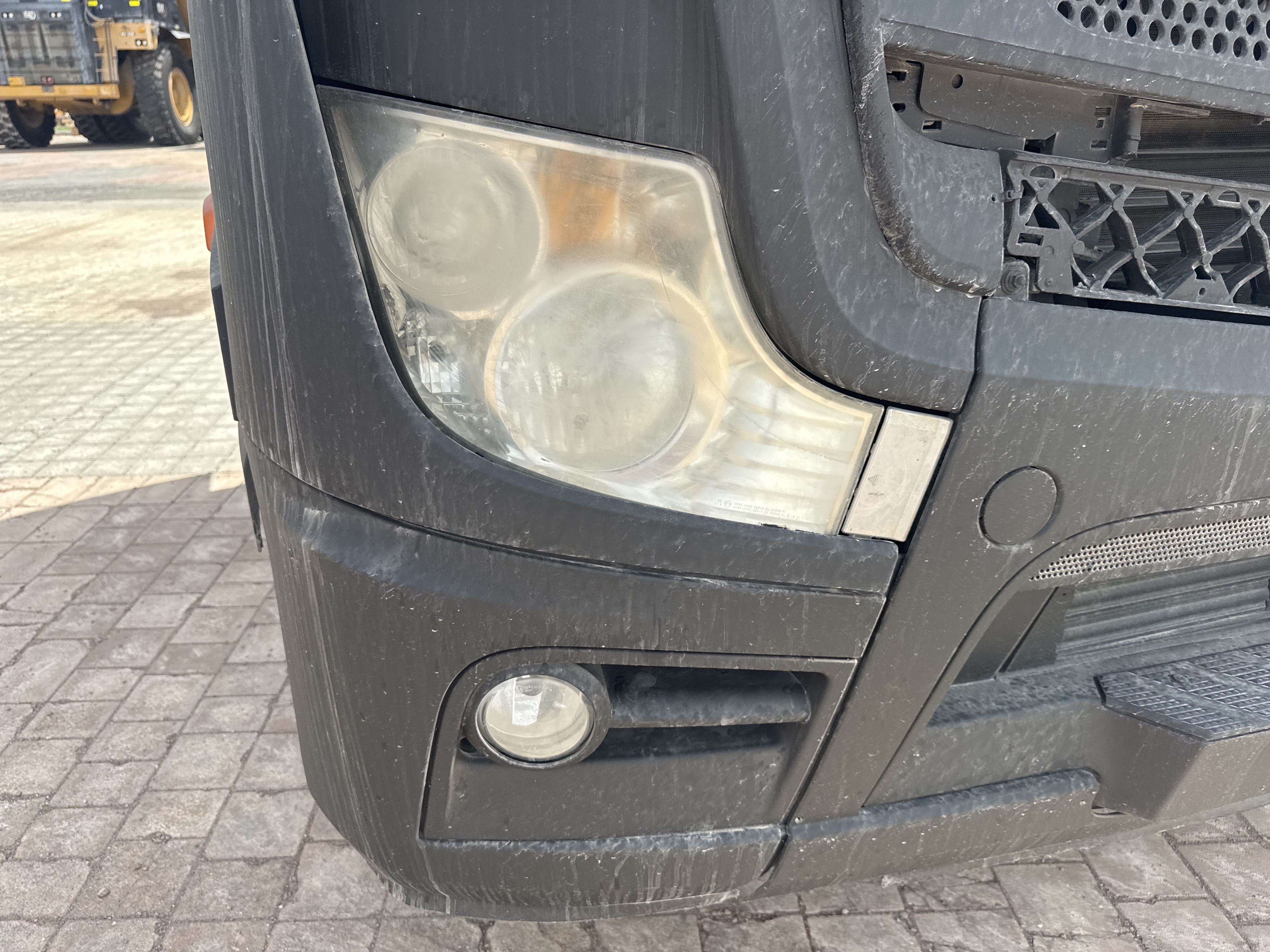 PMT-004-Mercedes-Benz-Actros-1845-Trailer-trucks-inspection-Electronic-Lights-and-signals-1