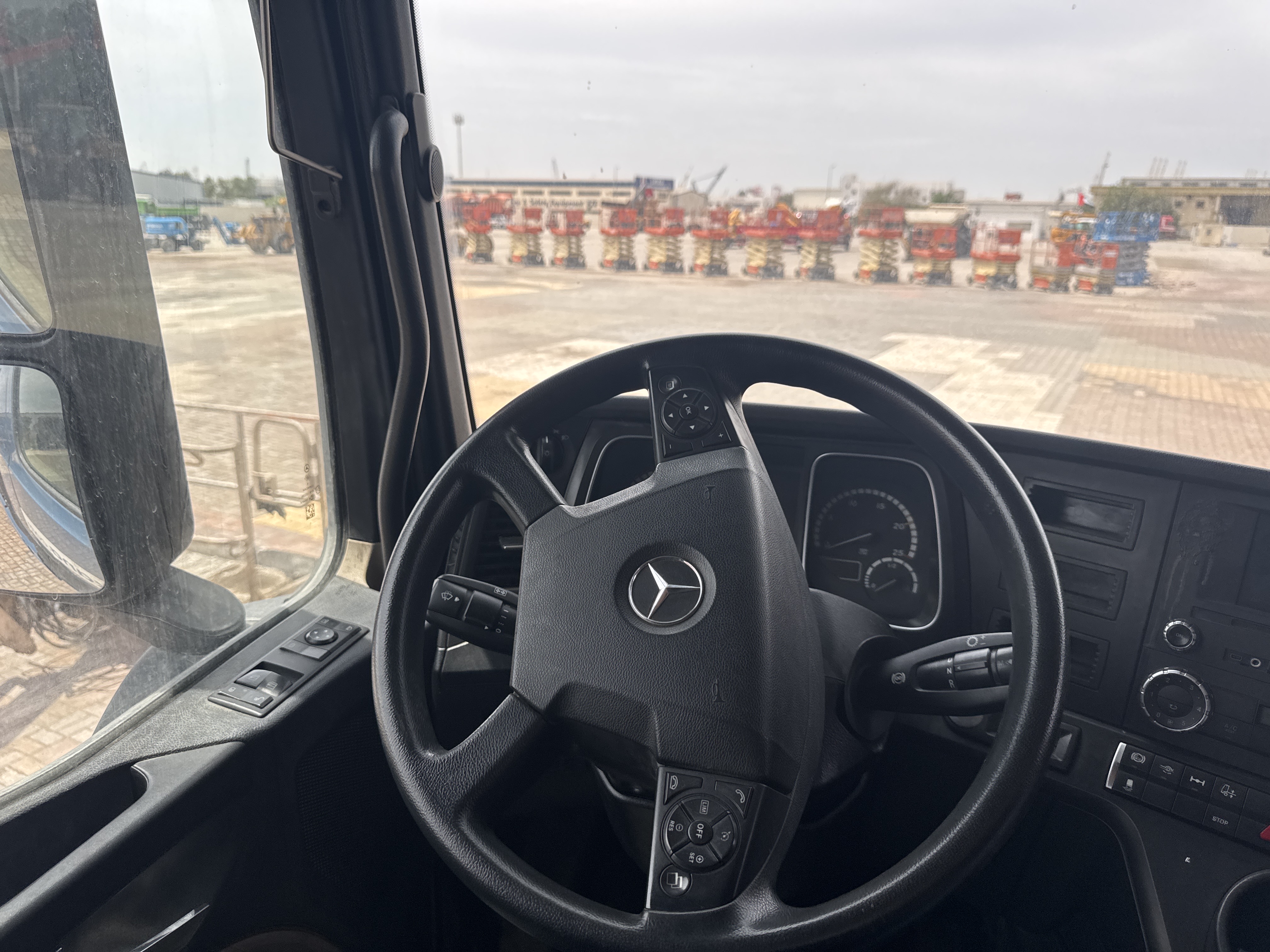PMT-004-Mercedes-Benz-Actros-1845-Trailer-trucks-inspection-Cabin-Steering-controls-1