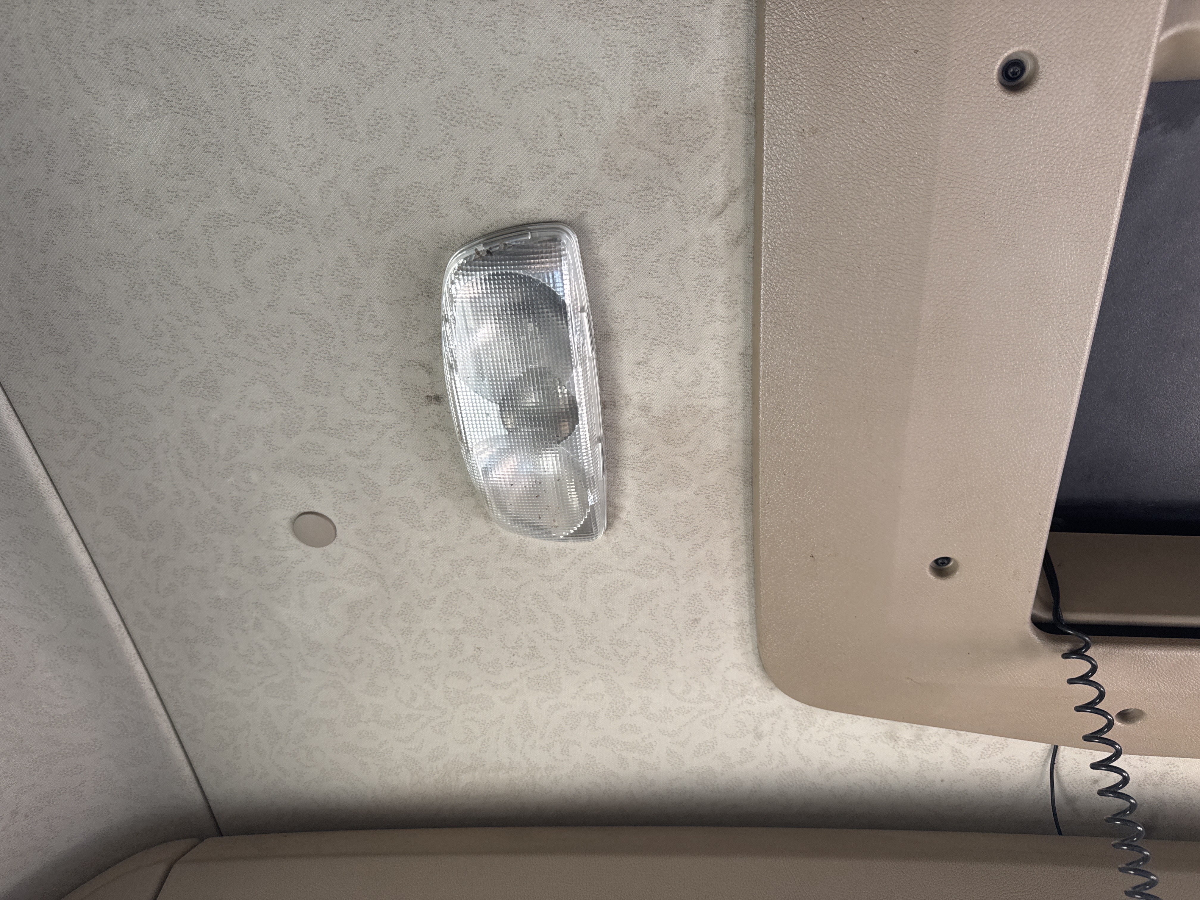 PMT-004-Mercedes-Benz-Actros-1845-Trailer-trucks-inspection-Cabin-Cabin-light-1