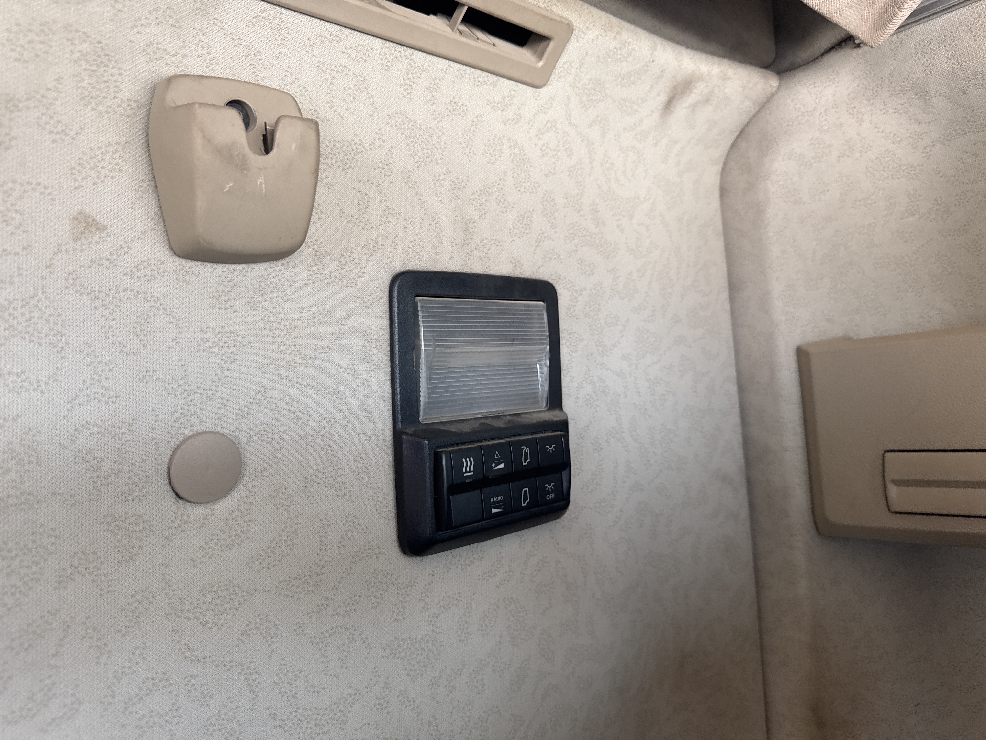 PMT-004-Mercedes-Benz-Actros-1845-Trailer-trucks-inspection-Cabin-Cabin-light-1