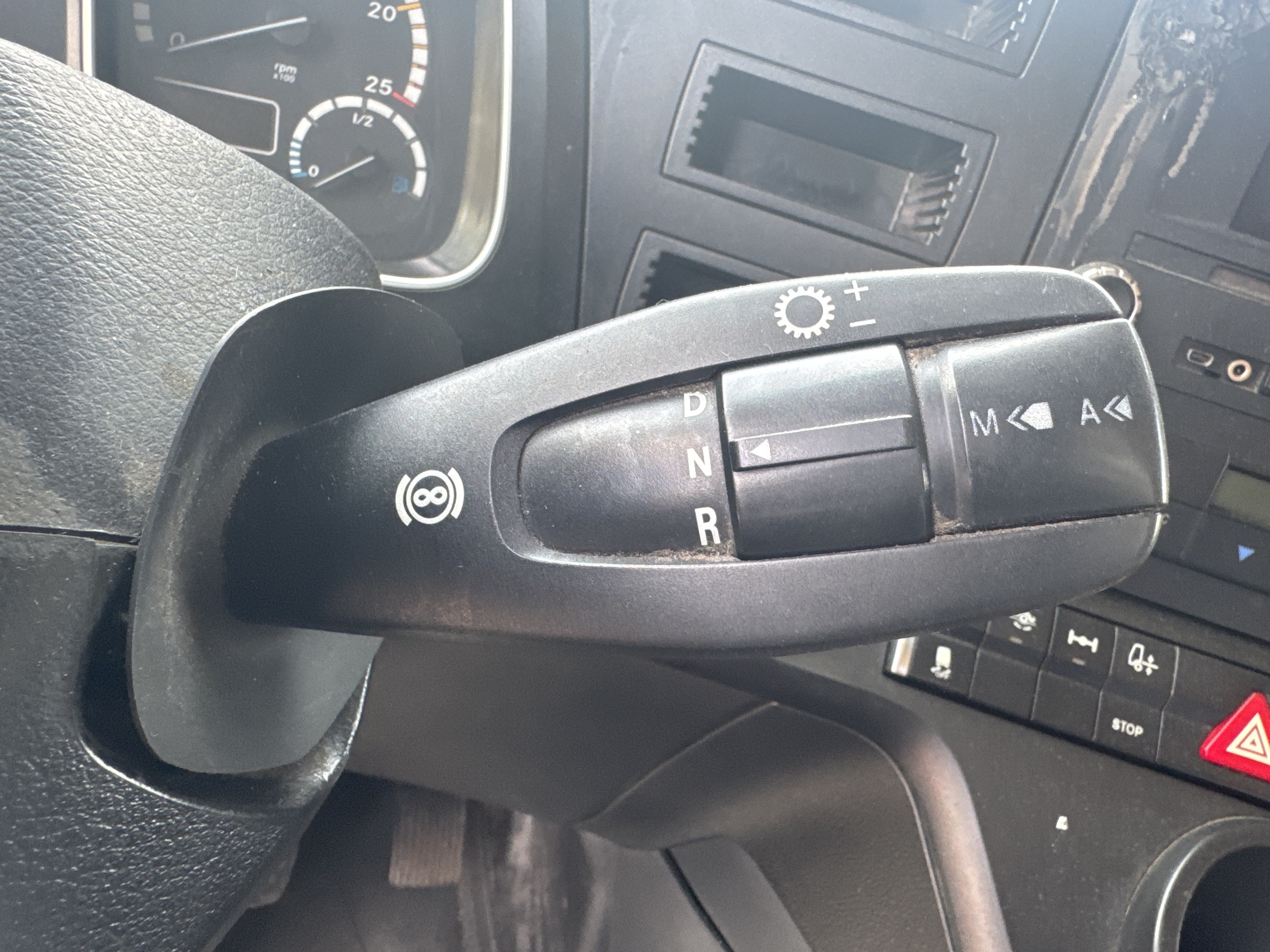 PMT-004-Mercedes-Benz-Actros-1845-Trailer-trucks-inspection-Cabin-Gear-lever-1