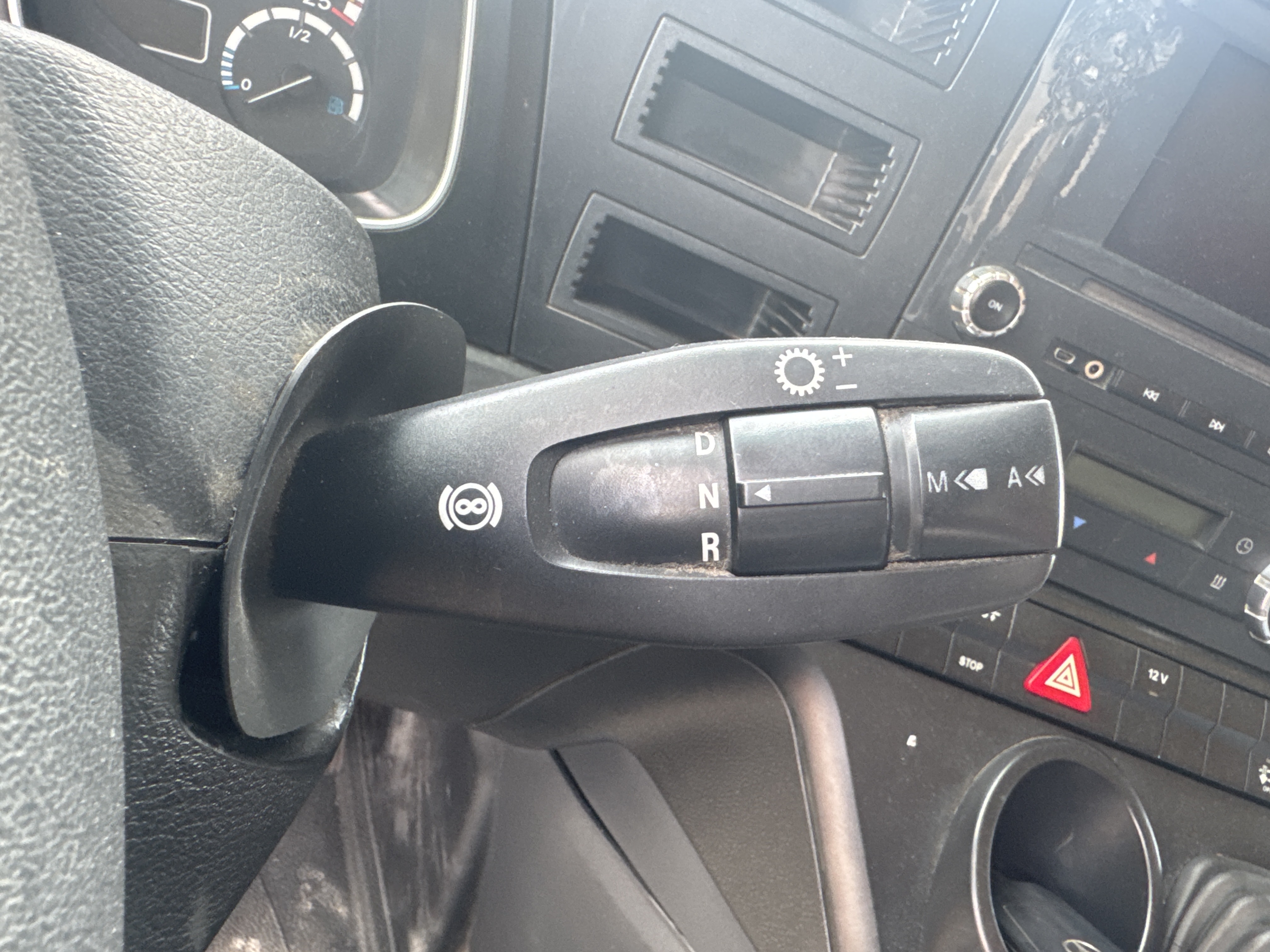 PMT-004-Mercedes-Benz-Actros-1845-Trailer-trucks-inspection-Cabin-Gear-lever-1