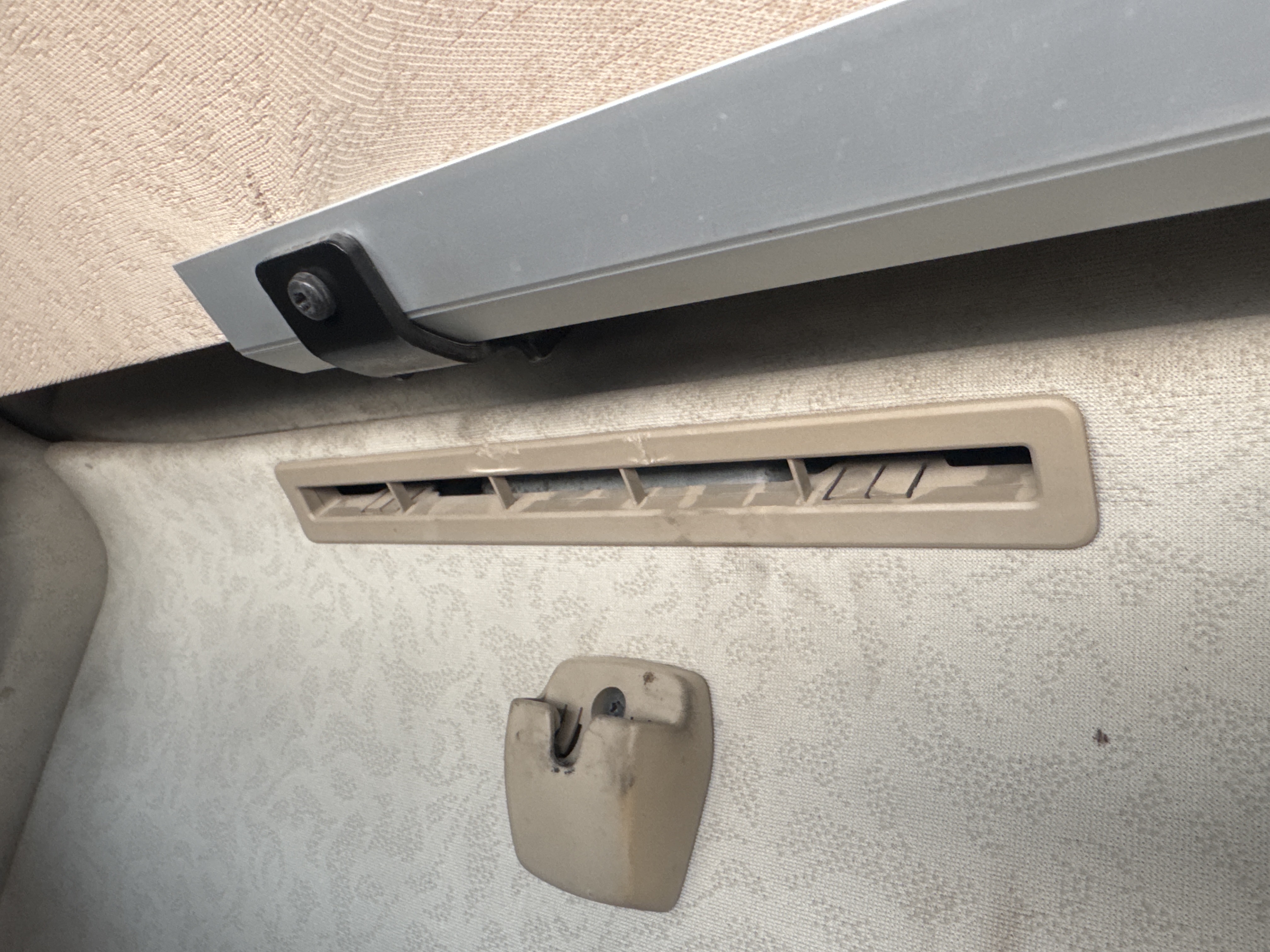 PMT-004-Mercedes-Benz-Actros-1845-Trailer-trucks-inspection-Air-conditioning-Vents-and-air-flow-1