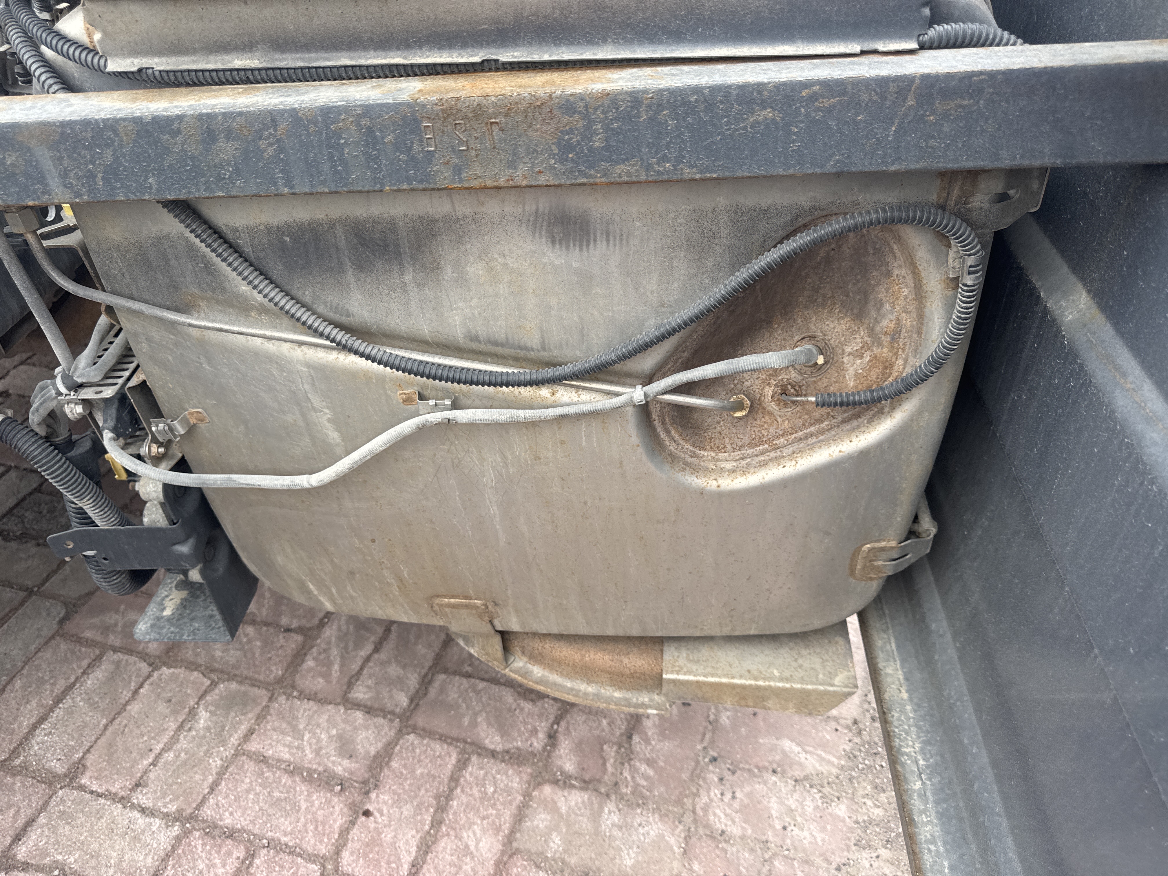 PMT-004-Mercedes-Benz-Actros-1845-Trailer-trucks-inspection-Engine-Exhaust-system-1