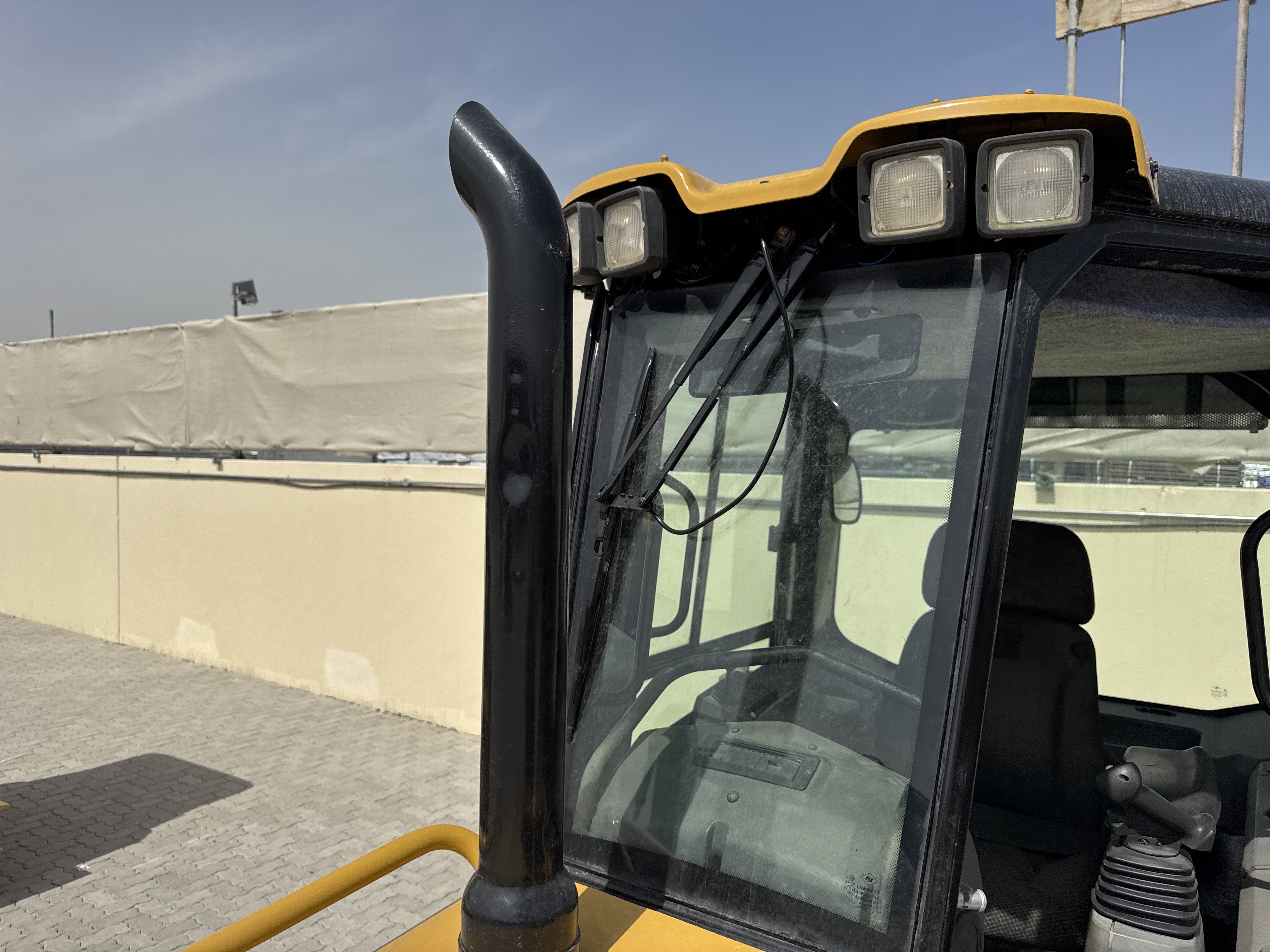 CDB-008-كاتربيلر-D5K-XL-بلدوزرات-مجنزرة-فحص-المحرك-نظام-العادم-1