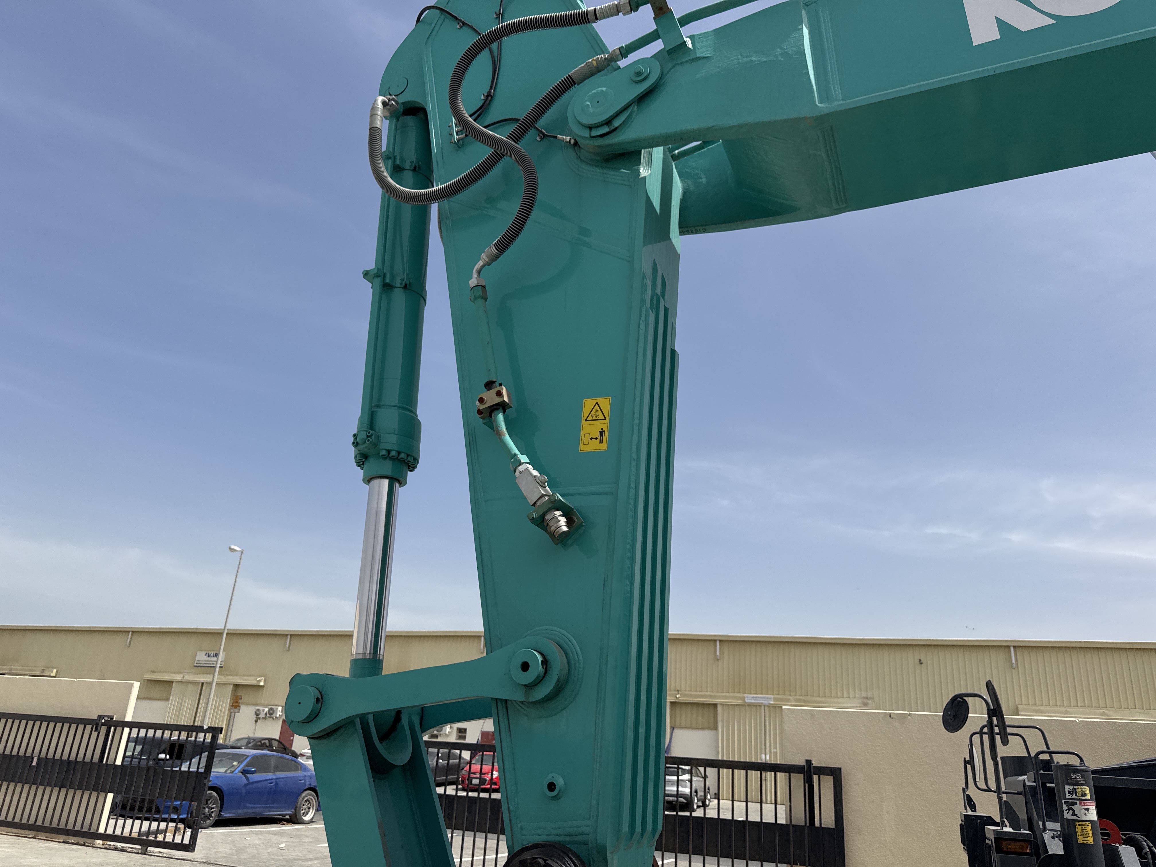 MDX-020-كوبلكو-SK380XDLC-حفارات-متوسطة-فحص-الهيكل-عصا-الحفر-1