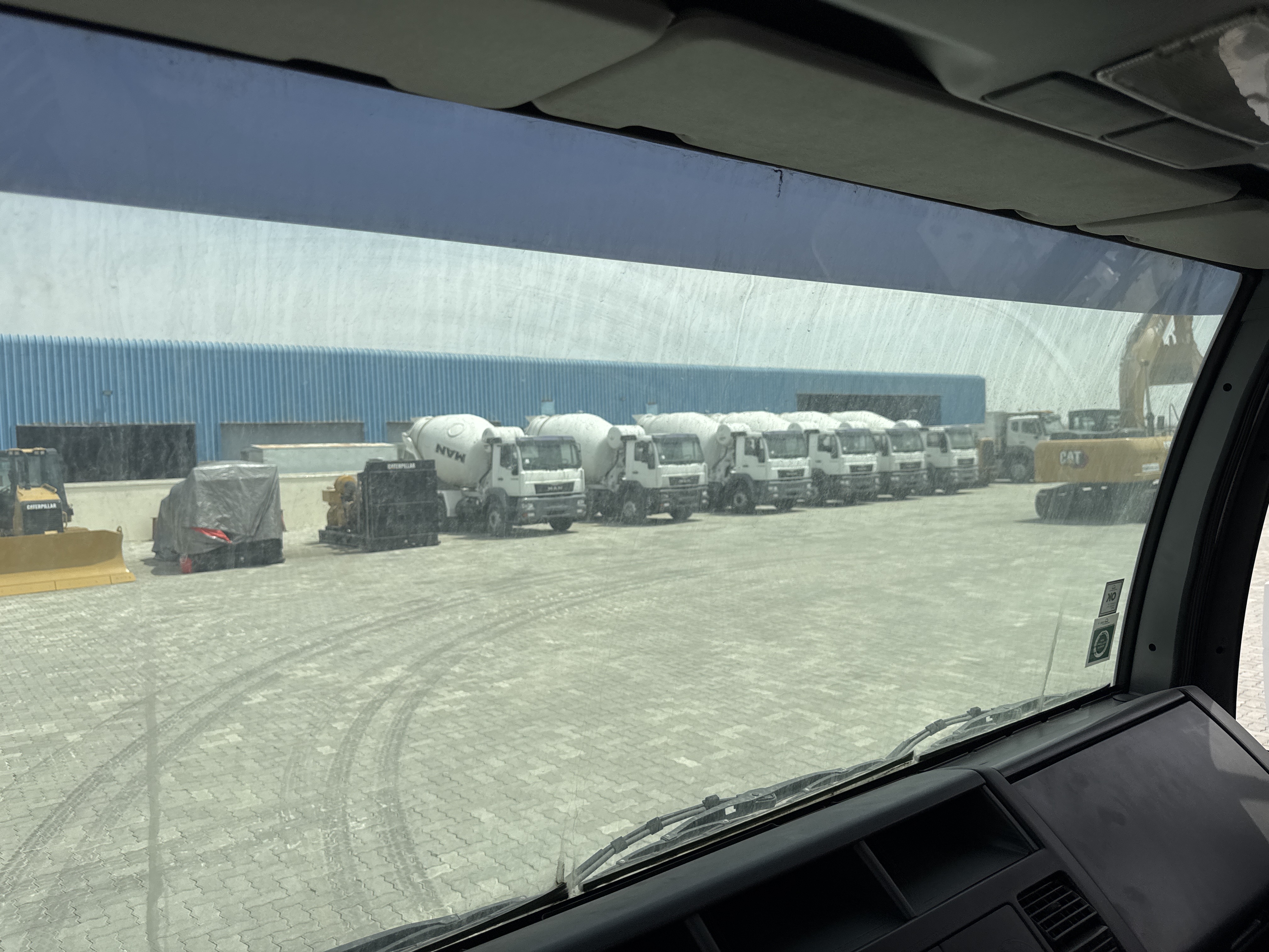 CMT-002-MAN-CLA-26.280-Concrete-mixer-trucks-inspection-Safety-Glass-1