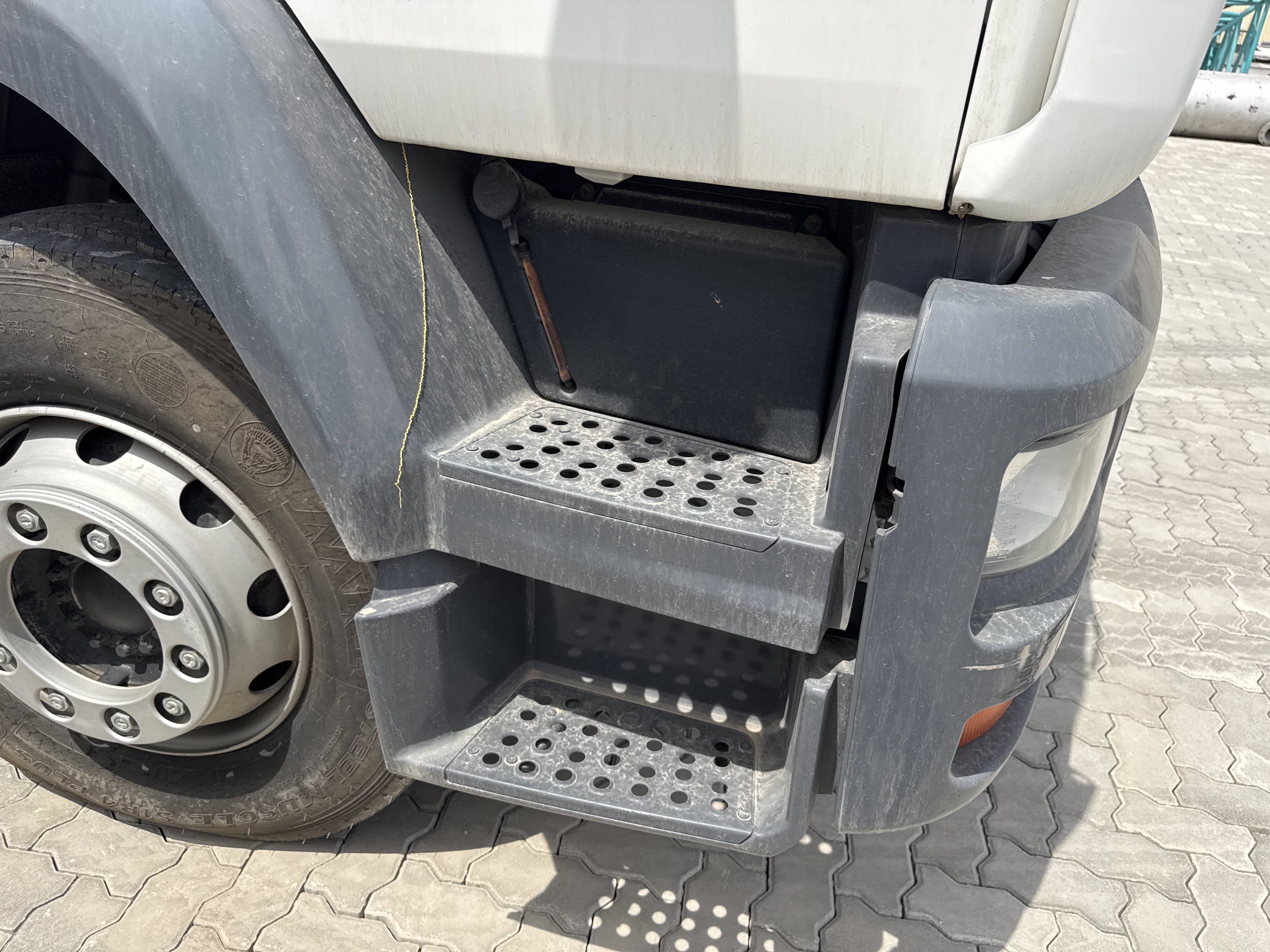 CMT-002-MAN-CLA-26.280-Concrete-mixer-trucks-inspection-Structure-Steps/ladders-1