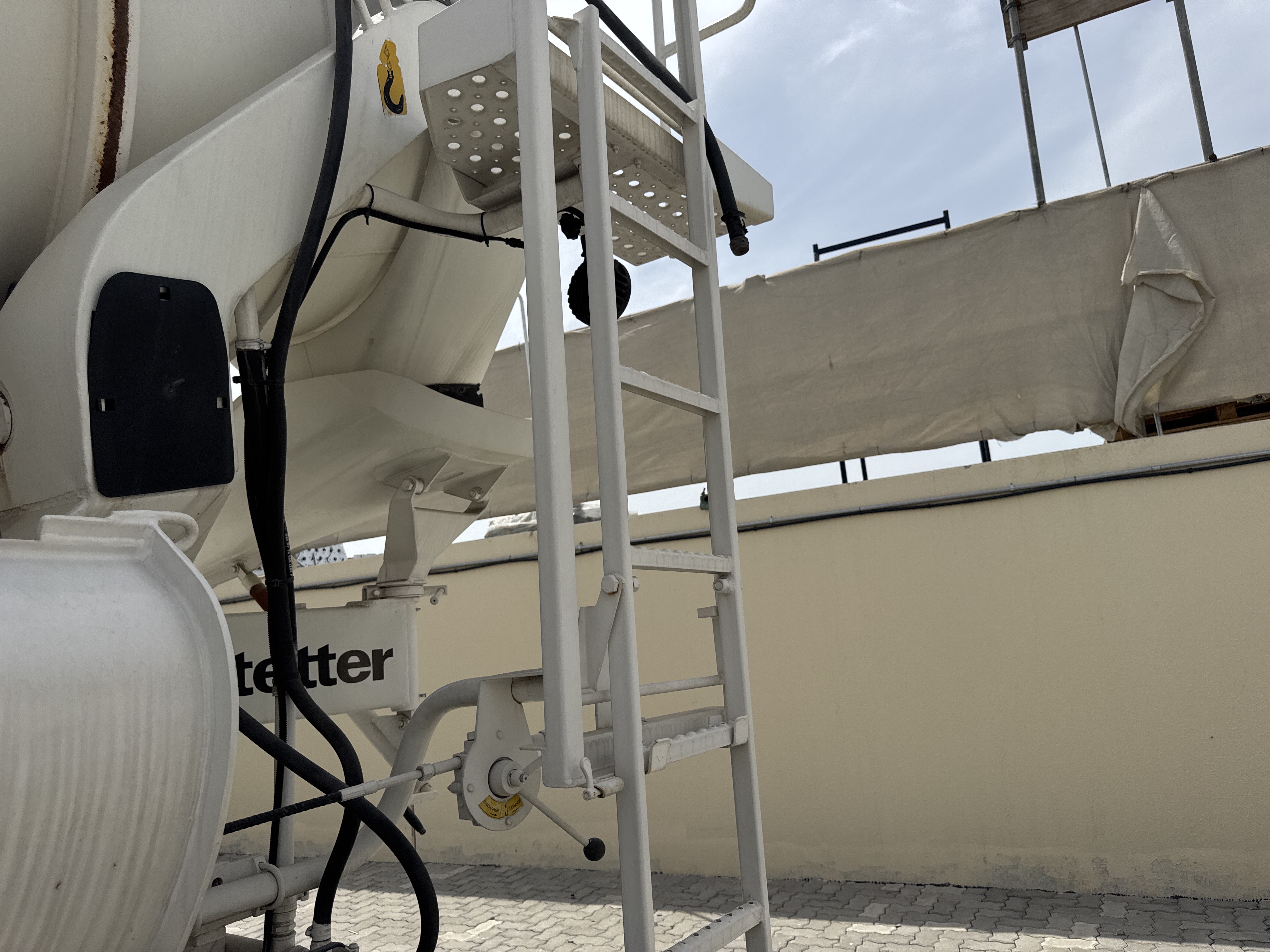 CMT-002-MAN-CLA-26.280-Concrete-mixer-trucks-inspection-Structure-Handrails-1
