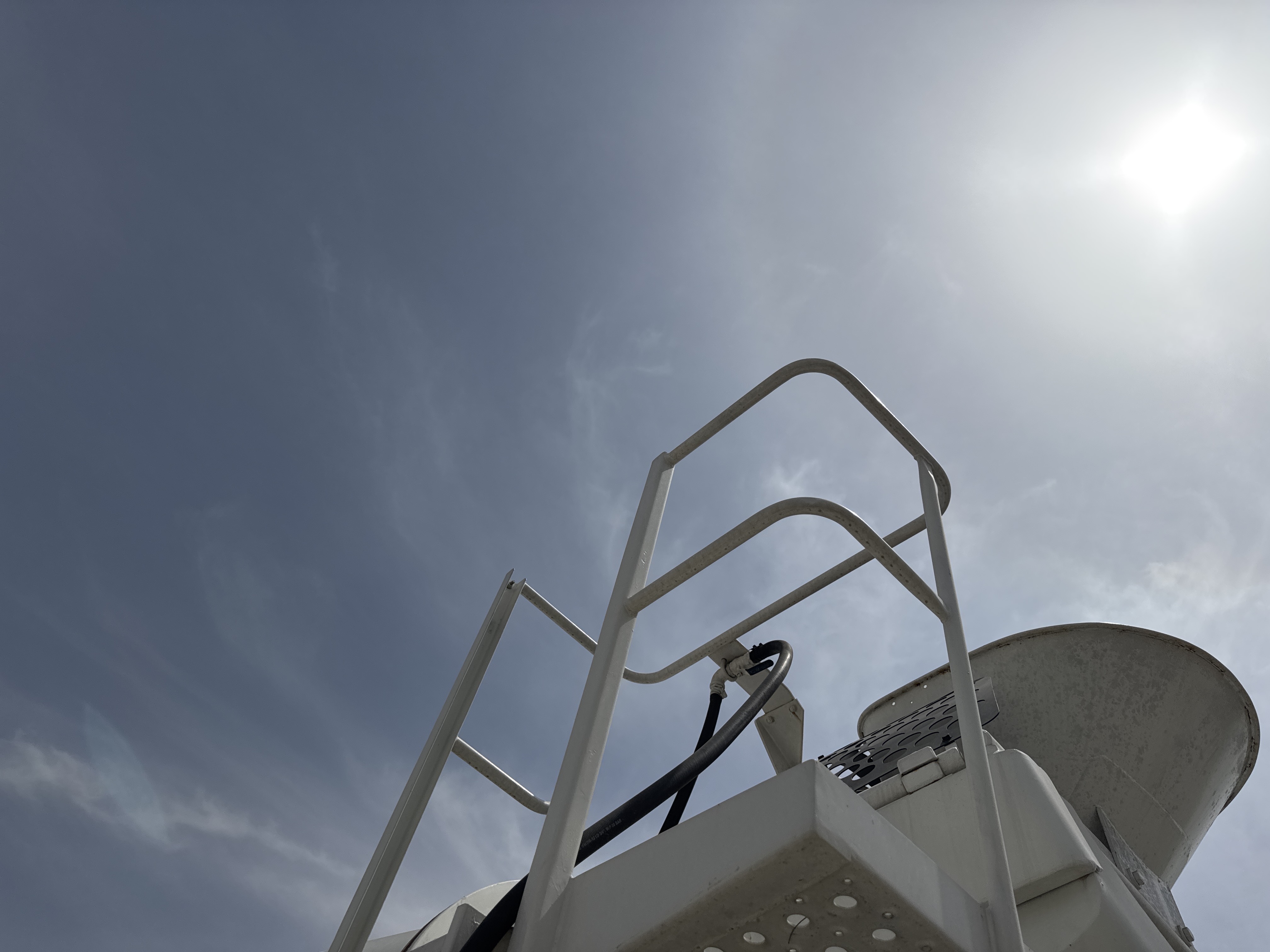 CMT-002-MAN-CLA-26.280-Concrete-mixer-trucks-inspection-Structure-Handrails-1