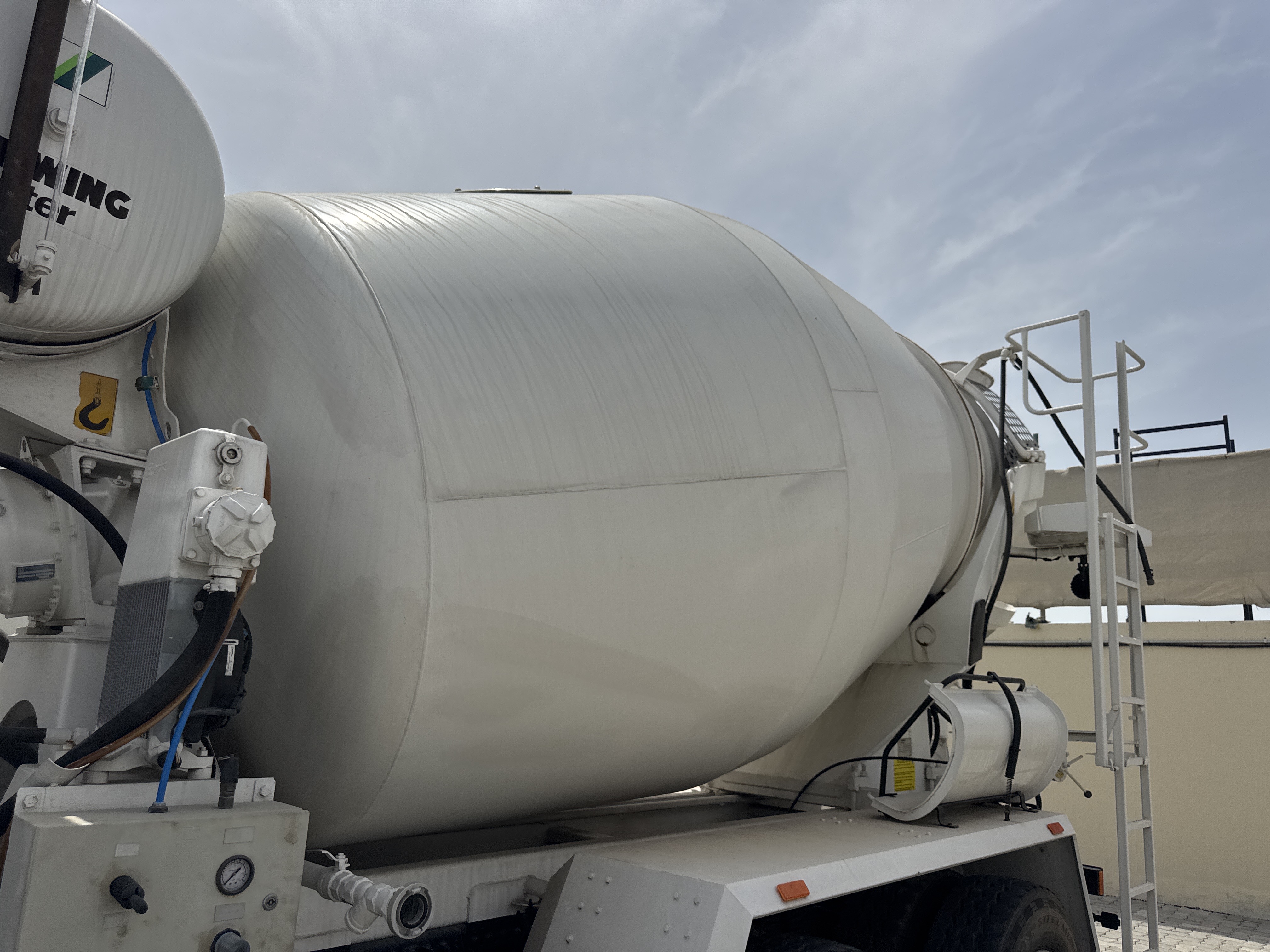 CMT-002-MAN-CLA-26.280-Concrete-mixer-trucks-inspection-Concrete-mixing-system-Mixer-tank-1