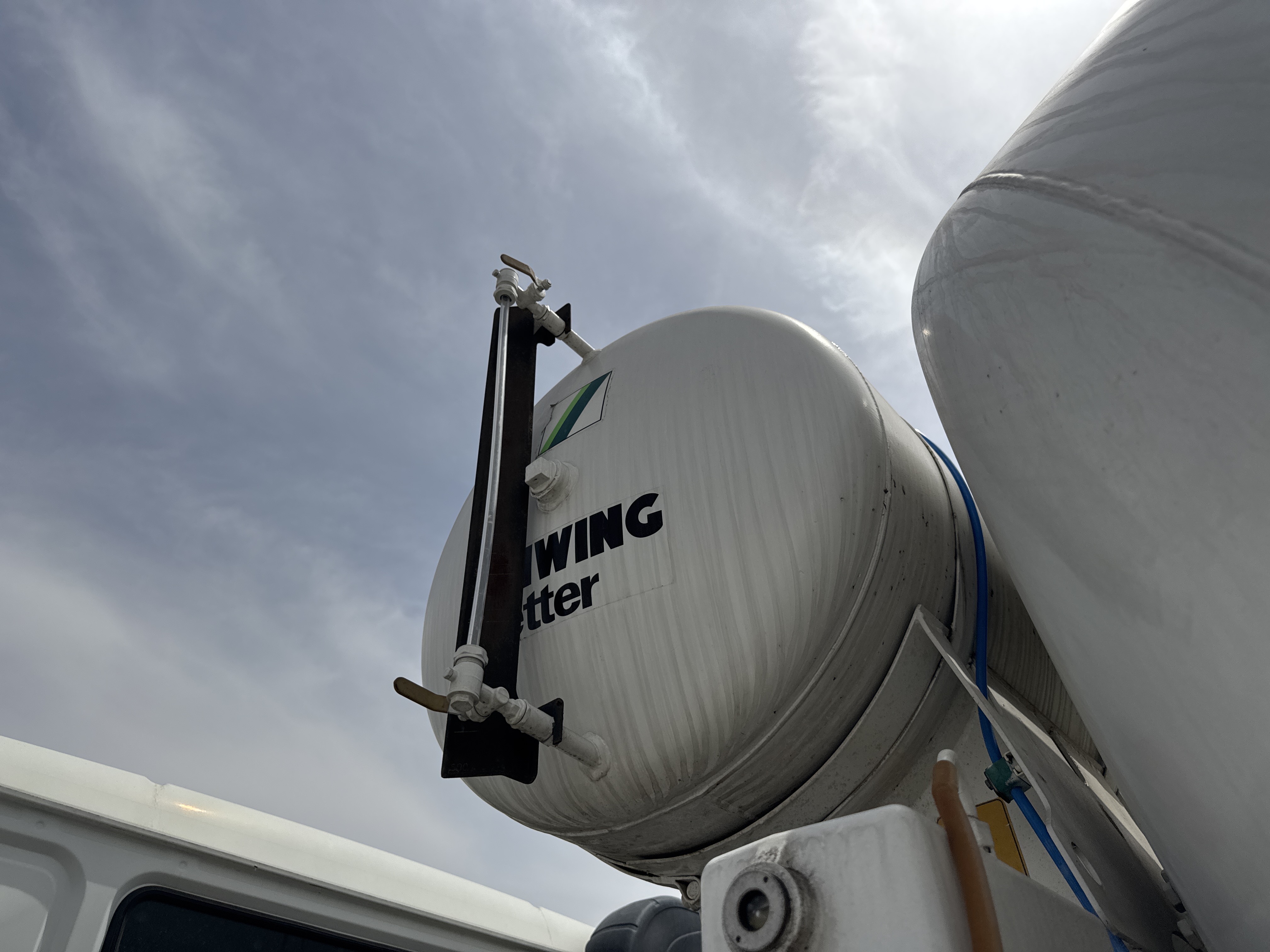 CMT-002-MAN-CLA-26.280-Concrete-mixer-trucks-inspection-Concrete-mixing-system-Water-tank-1