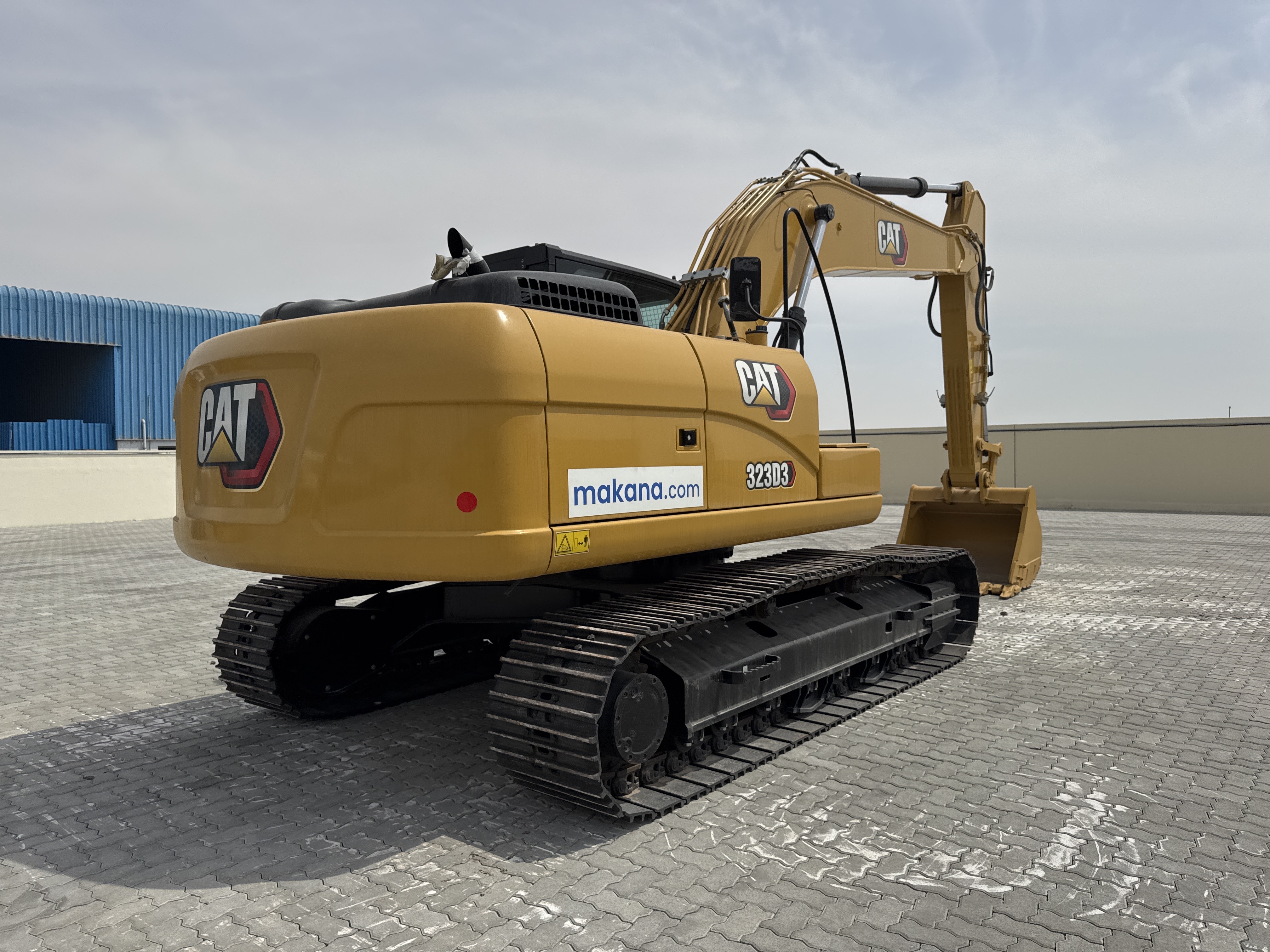 MDX-021-Cat-323D3-Medium-excavators-inspection-Structure-Paint-1