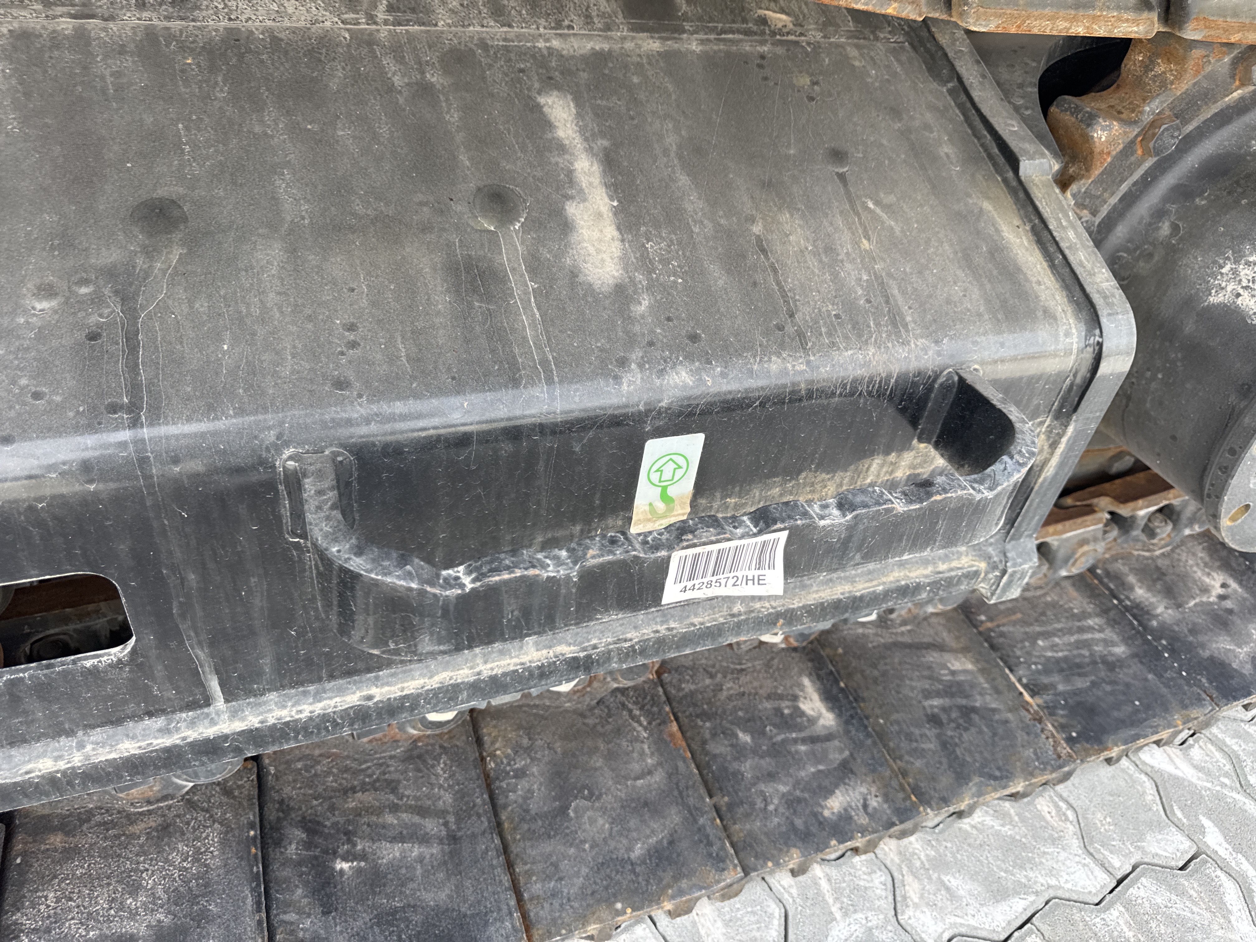 MDX-021-Cat-323D3-Medium-excavators-inspection-Structure-Steps/ladders-1