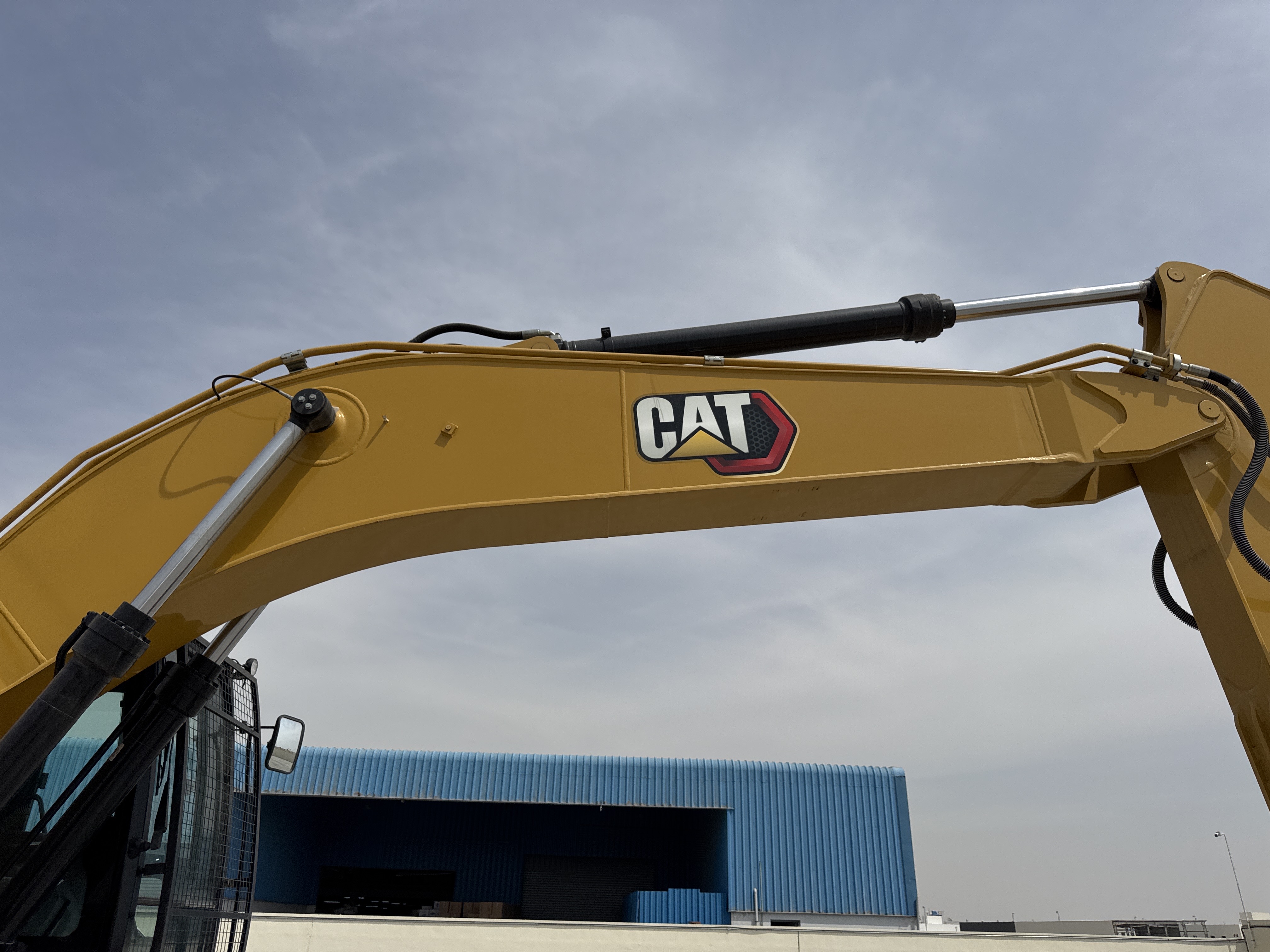 MDX-021-Cat-323D3-Medium-excavators-inspection-Chassis-Boom-1