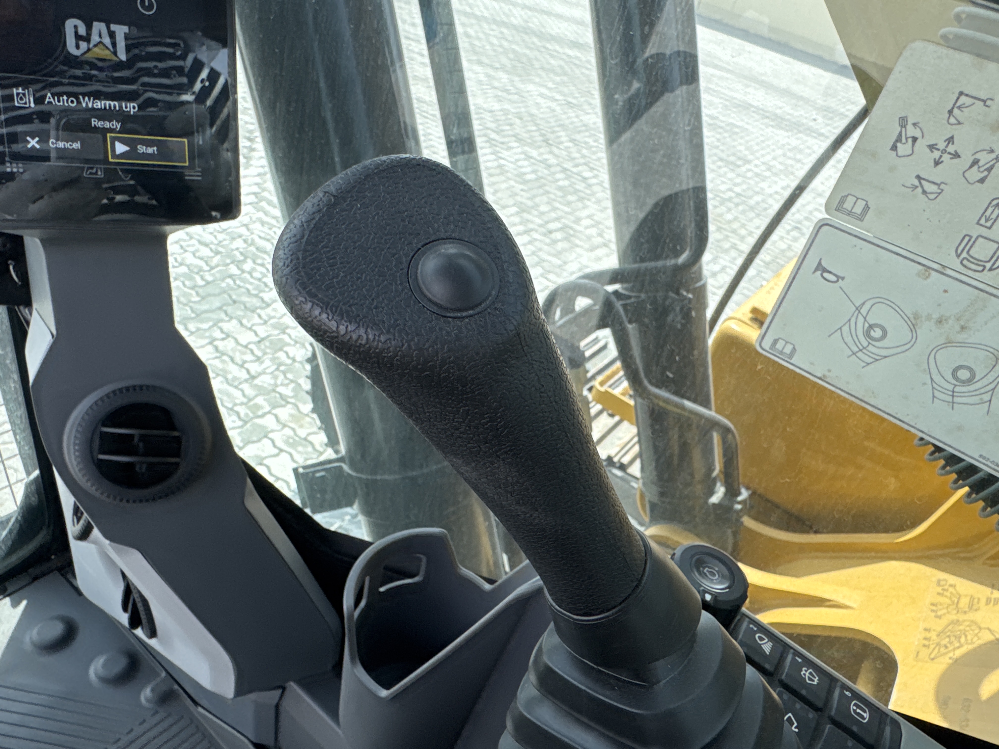 MDX-021-Cat-323D3-Medium-excavators-inspection-Cabin-Joysticks-1