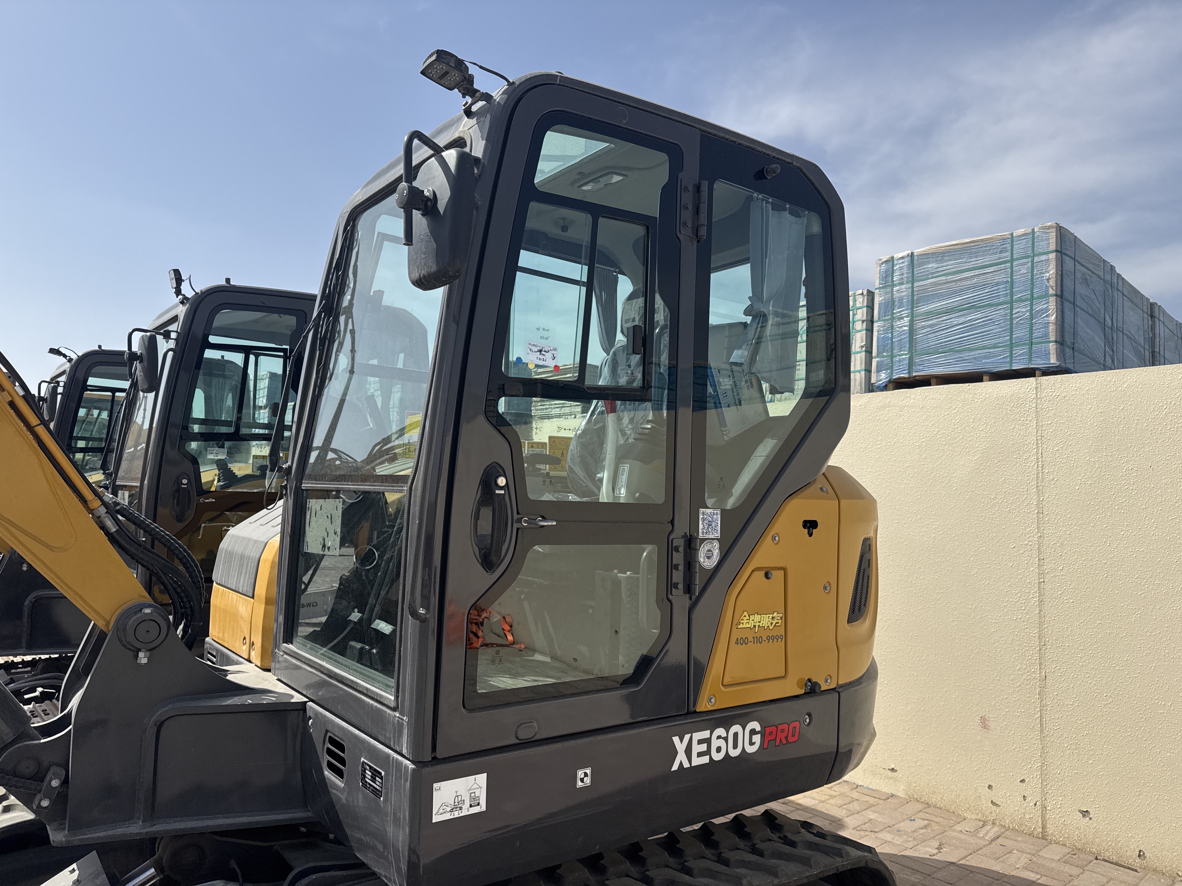 MNX-017-XCMG-XE60G-Pro-Mini-excavators-inspection-Structure-Doors-1