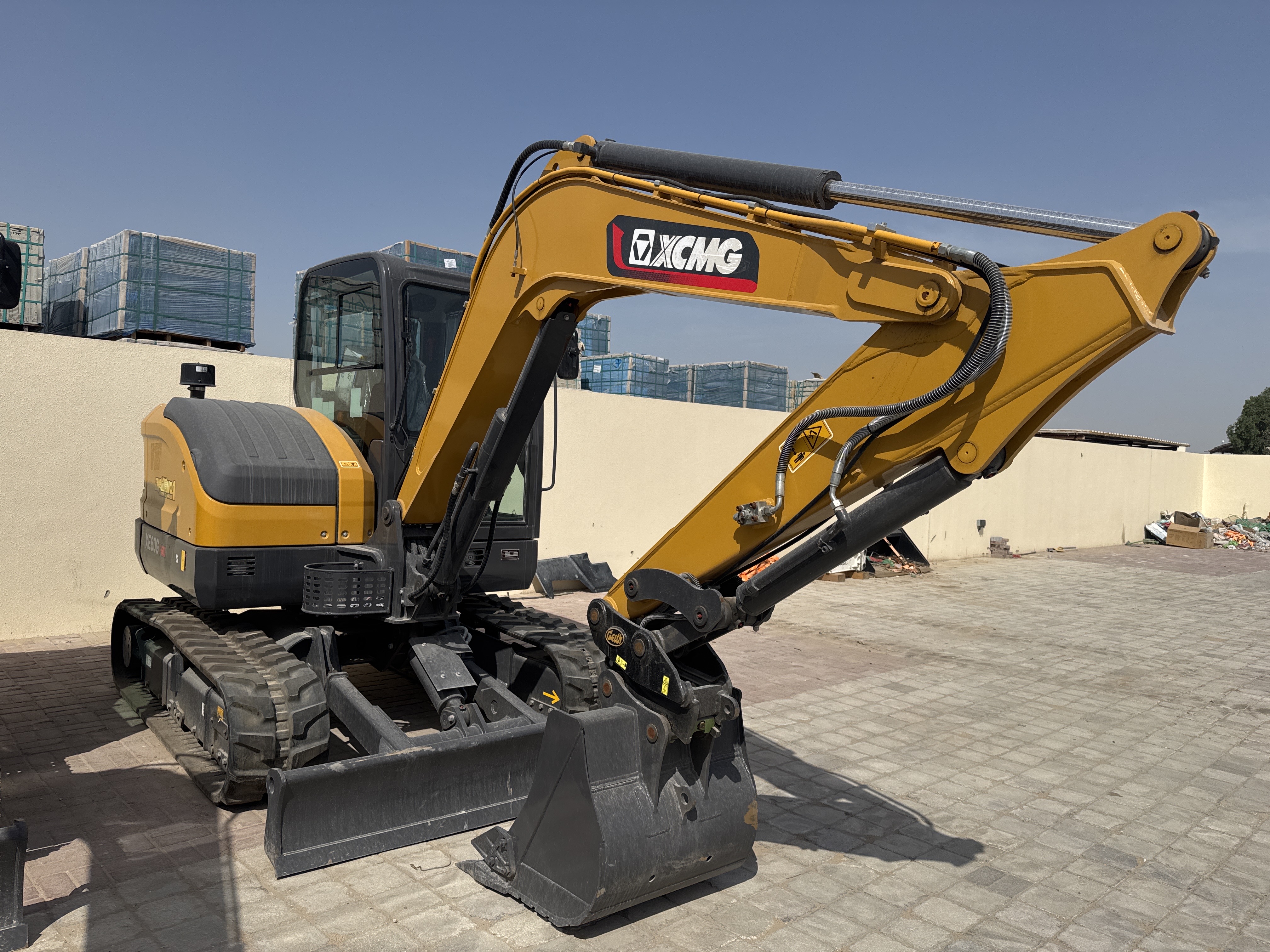 MNX-017-XCMG-XE60G-Pro-Mini-excavators-inspection-Structure-Paint-1