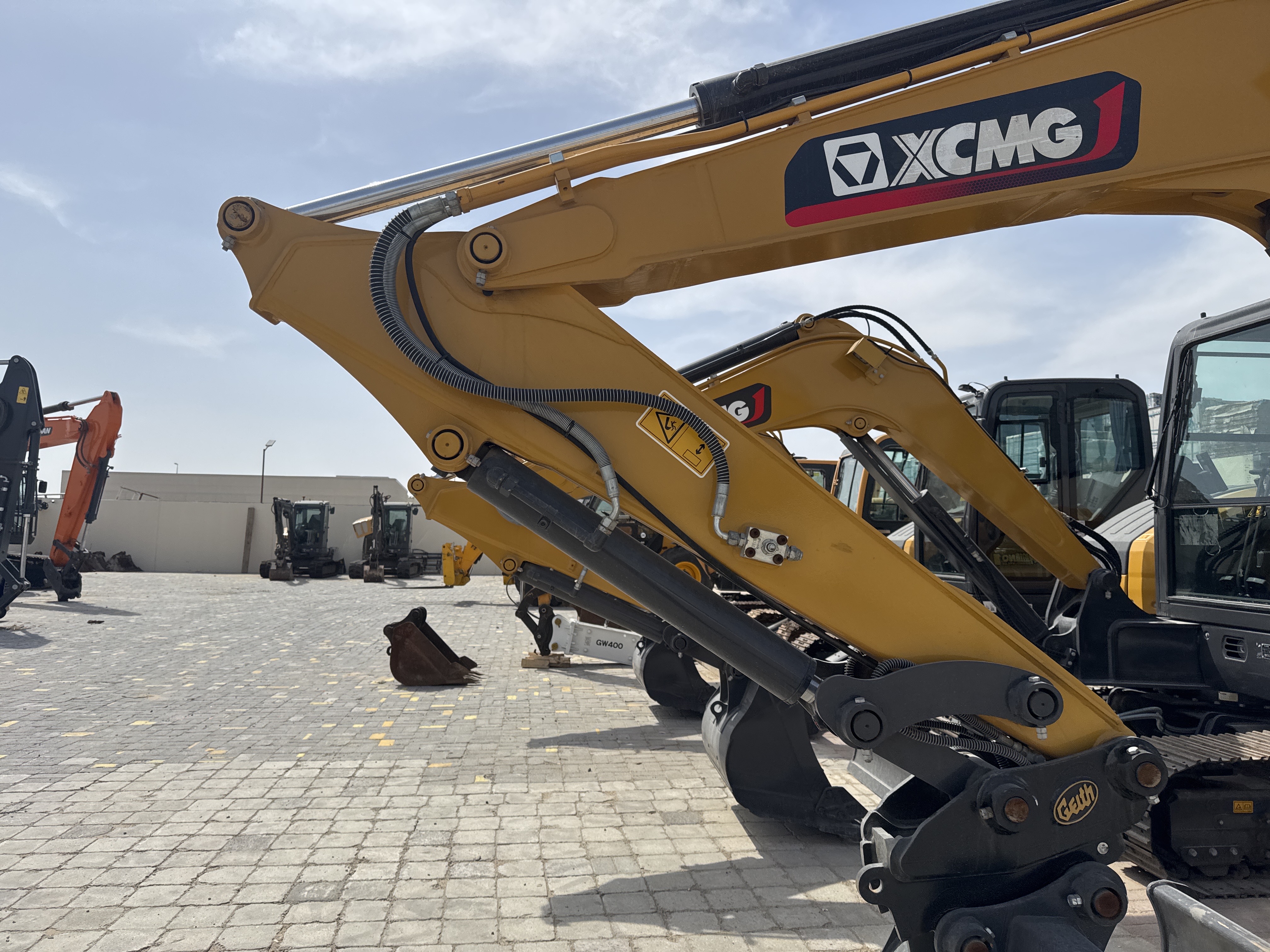 MNX-017-XCMG-XE60G-Pro-Mini-excavators-inspection-Chassis-Stick-1