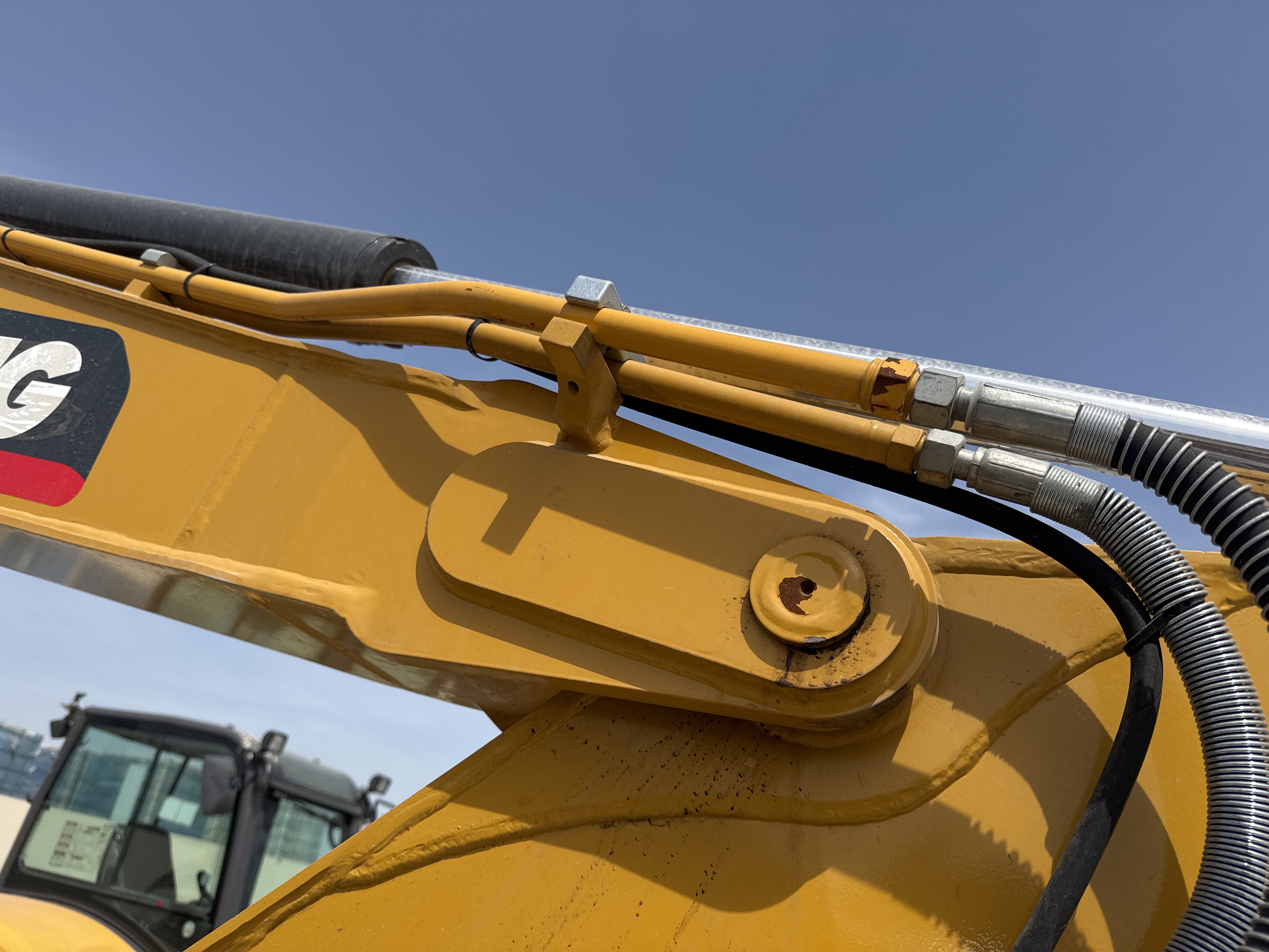 MNX-017-XCMG-XE60G-Pro-Mini-excavators-inspection-Chassis-Pin-and-bushings-boom-to-stick-1