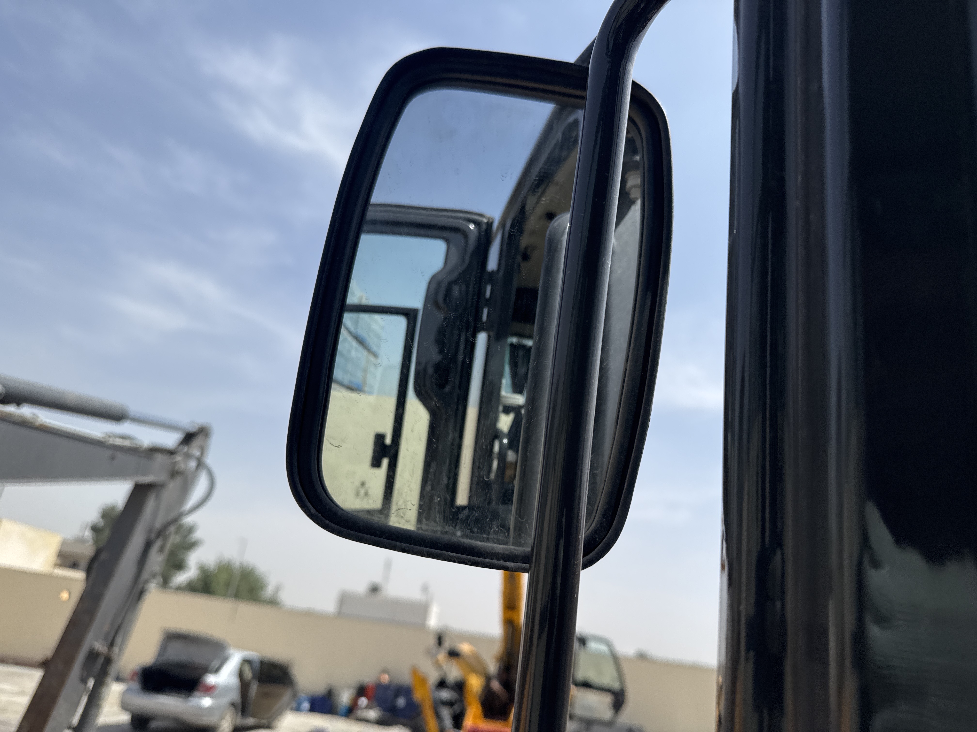 MNX-017-XCMG-XE60G-Pro-Mini-excavators-inspection-Cabin-Mirrors-1