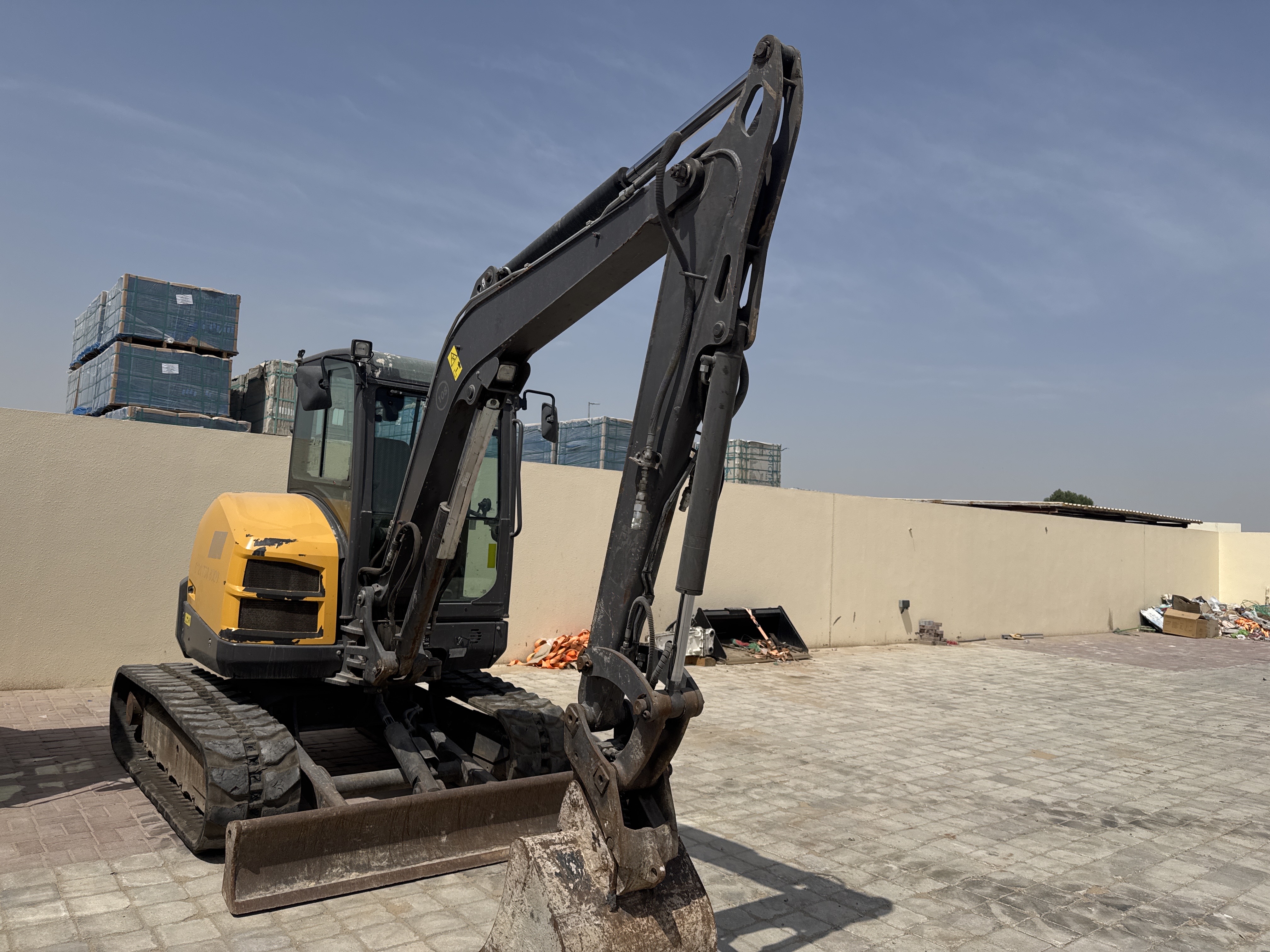 MNX-013-فولفو-ECR50D-حفارات-صغيرة-فحص-الهيكل-الصبغ-1