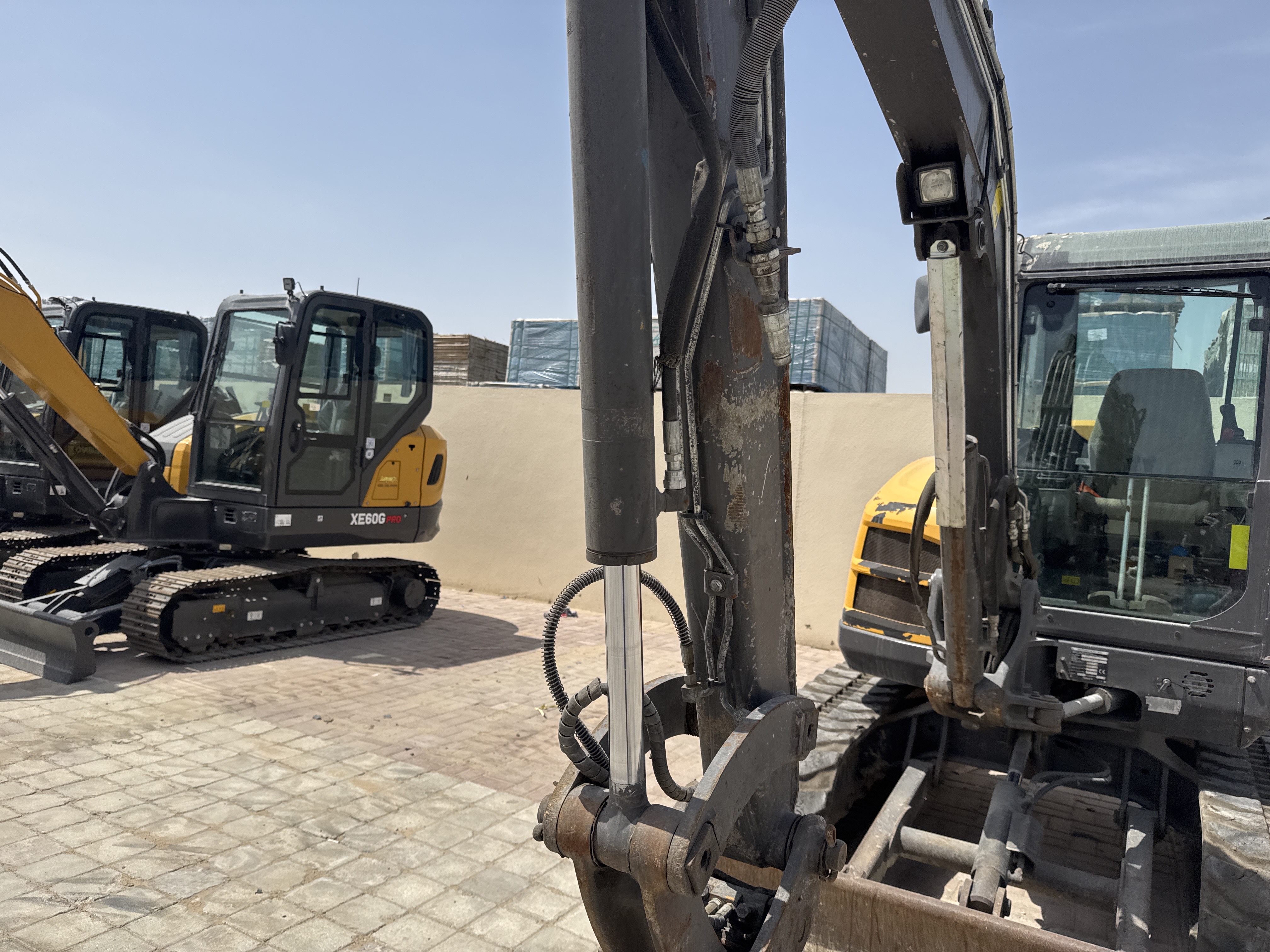 MNX-013-فولفو-ECR50D-حفارات-صغيرة-فحص-الهيدروليك-أسطوانة-الدلو-1