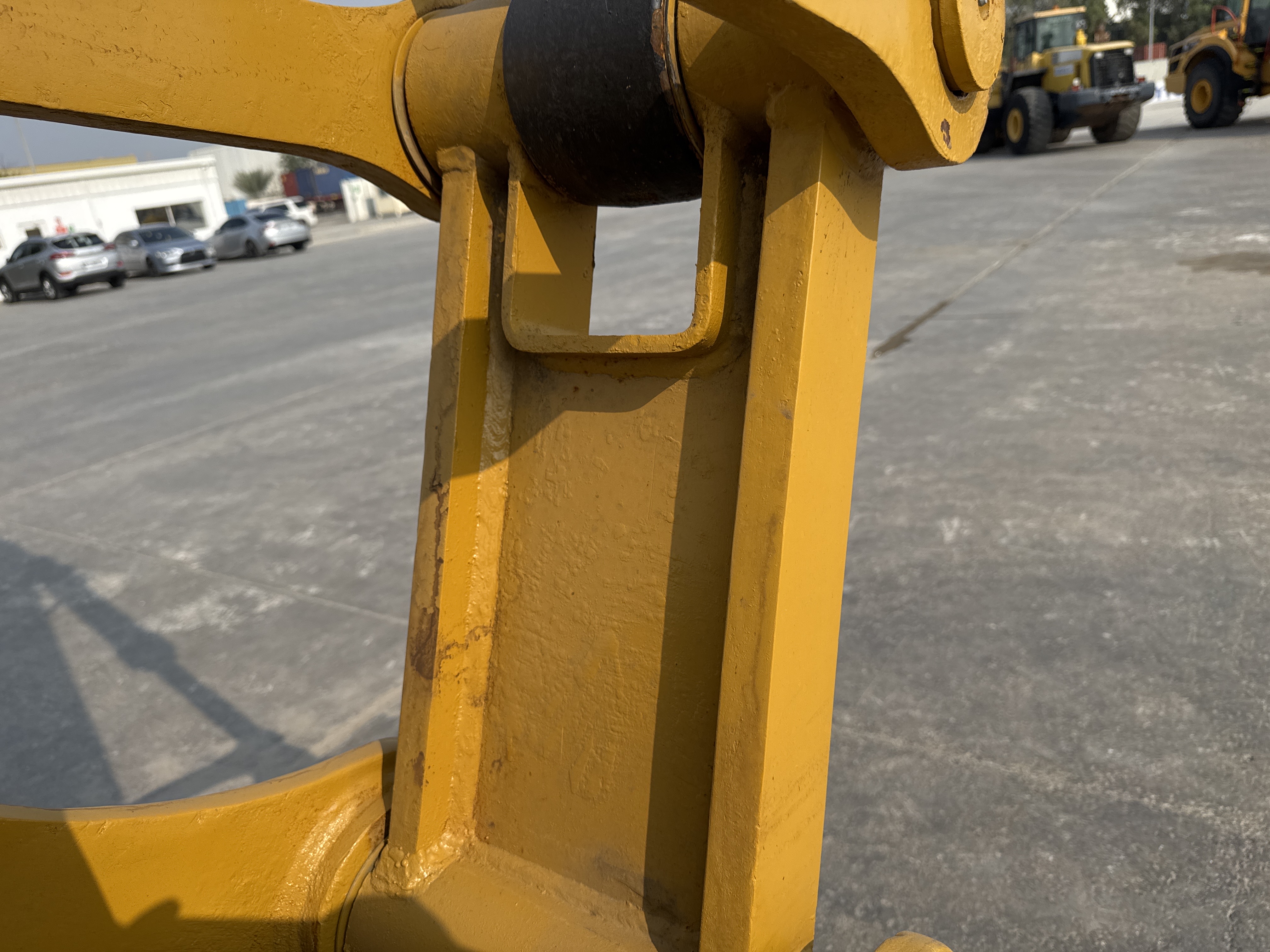 MDX-013-Cat-323D3-Medium-excavators-inspection-Chassis-H-link-2