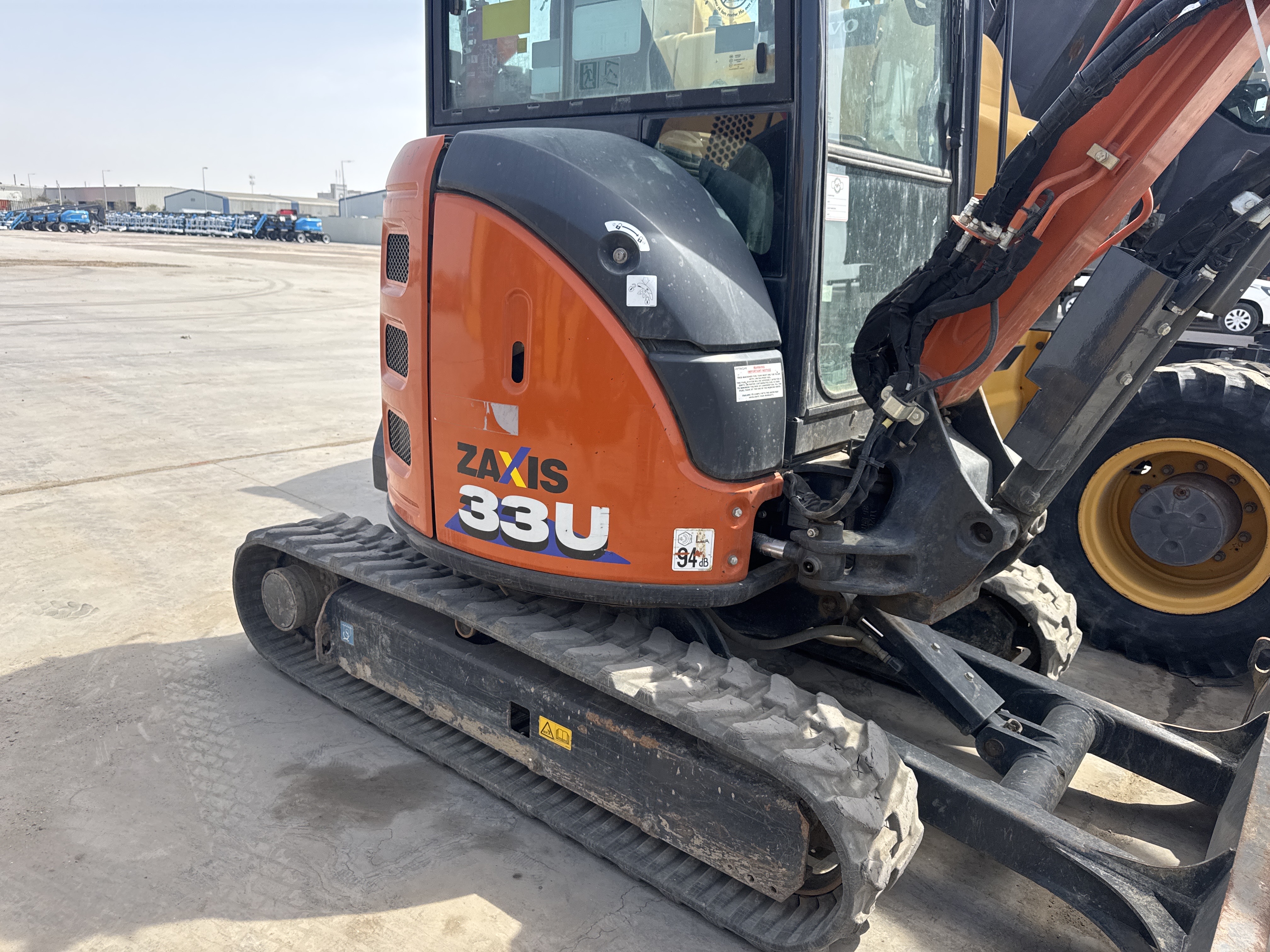 MNX-008-هيتاشي-ZX33U-6-CLR-حفارات-صغيرة-فحص-الهيكل-الصبغ-1