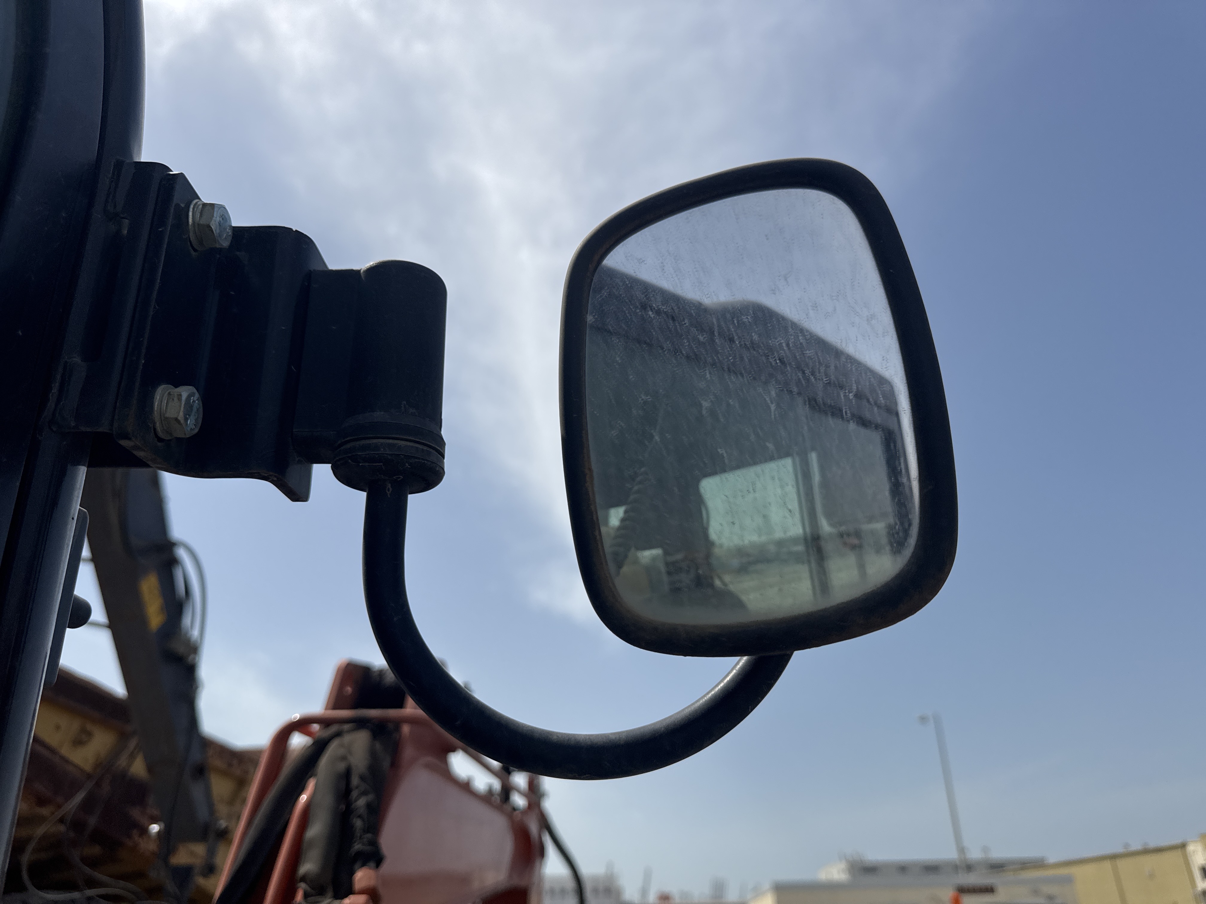 MNX-008-هيتاشي-ZX33U-6-CLR-حفارات-صغيرة-فحص-الكابينة-المرايا-1