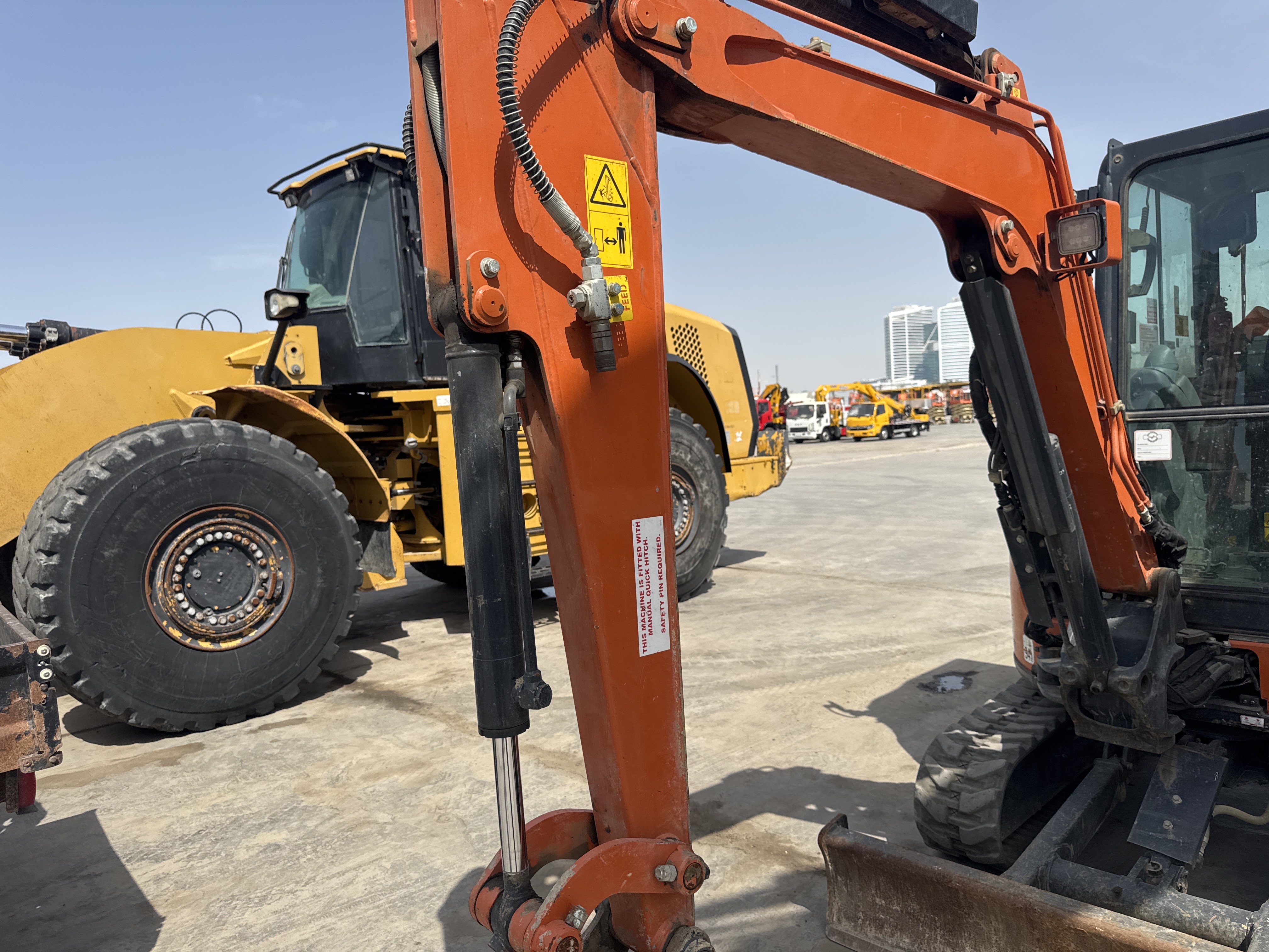 MNX-008-هيتاشي-ZX33U-6-CLR-حفارات-صغيرة-فحص-الهيكل-عصا-الحفر-1