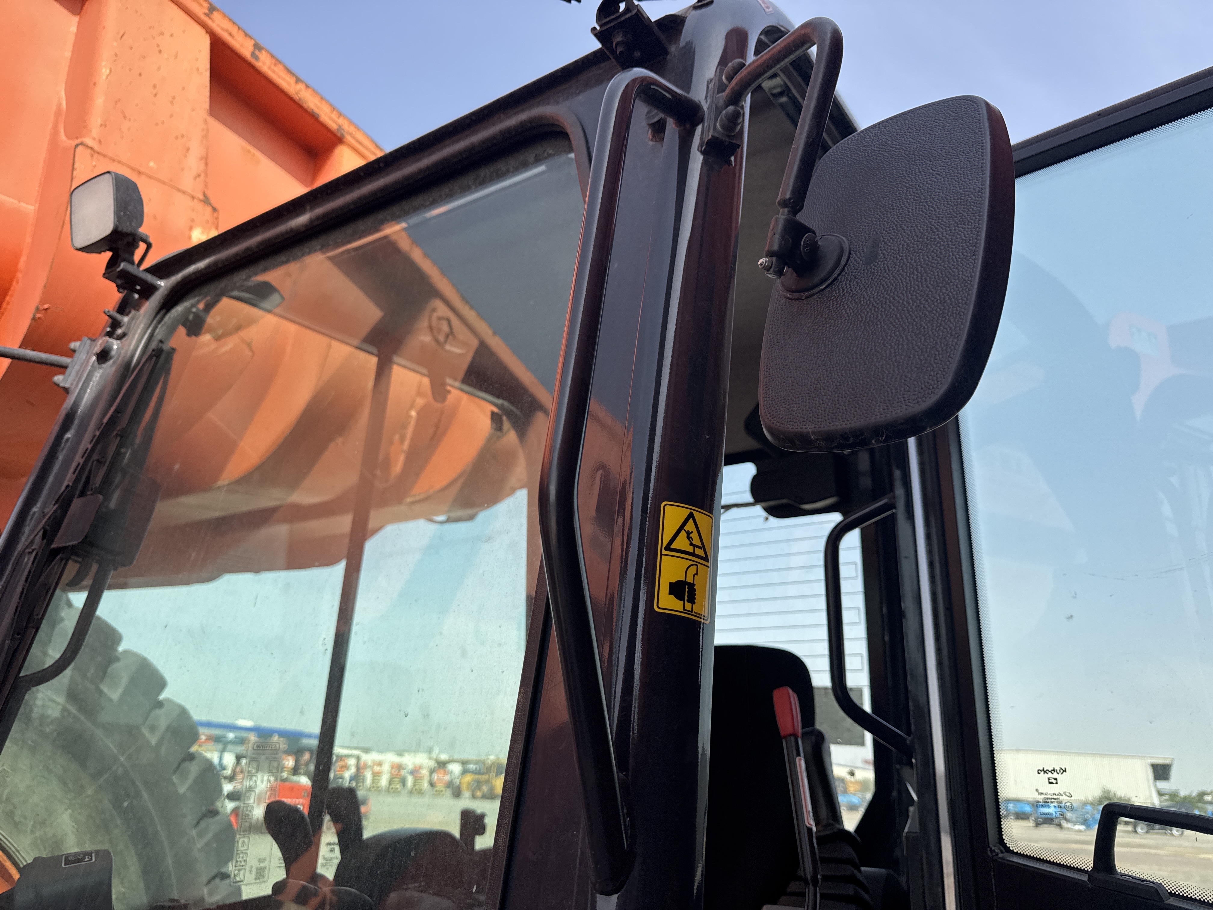 MNX-009-Kubota-U27-4-Mini-excavators-inspection-Structure-Handrails-1
