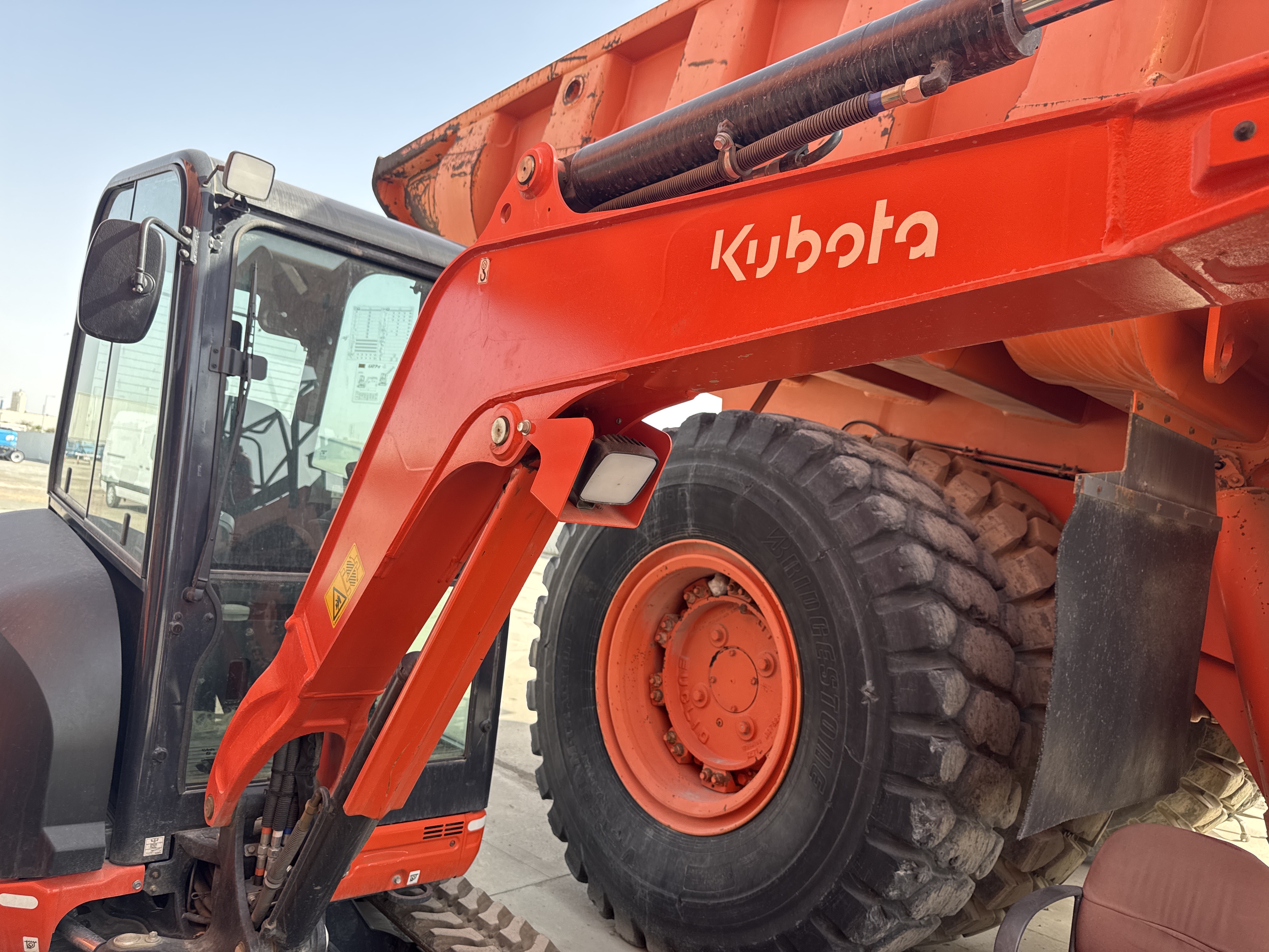 MNX-009-Kubota-U27-4-Mini-excavators-inspection-Chassis-Boom-1