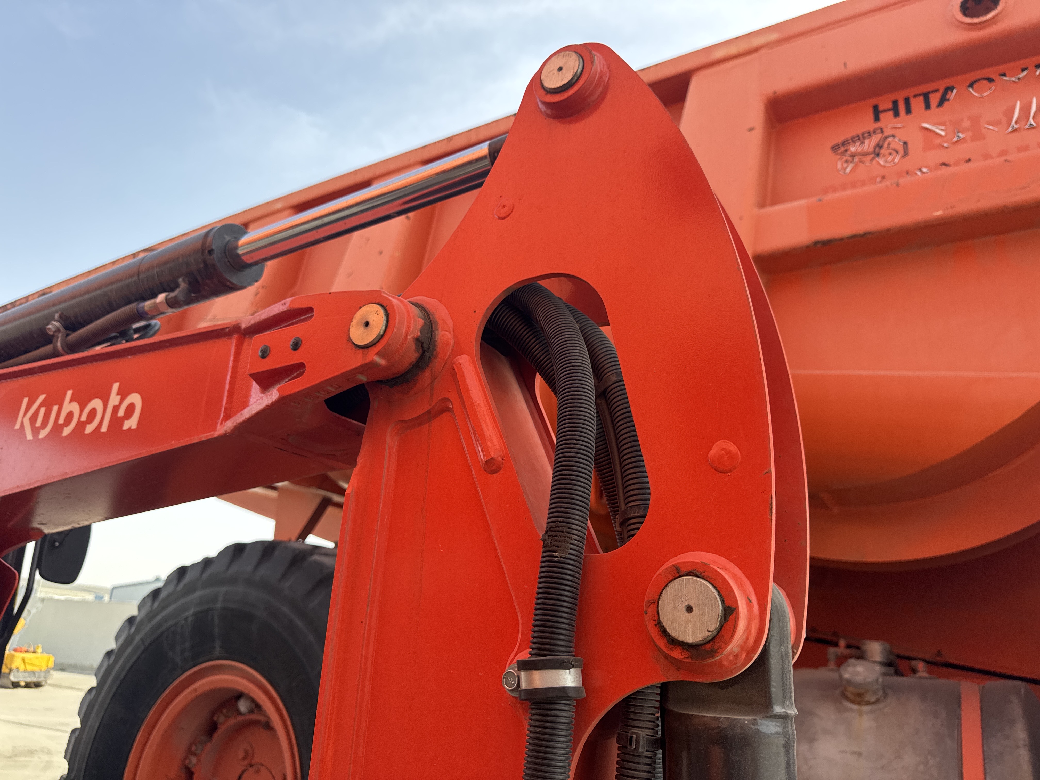 MNX-009-Kubota-U27-4-Mini-excavators-inspection-Chassis-Pin-and-bushings-boom-to-stick-1