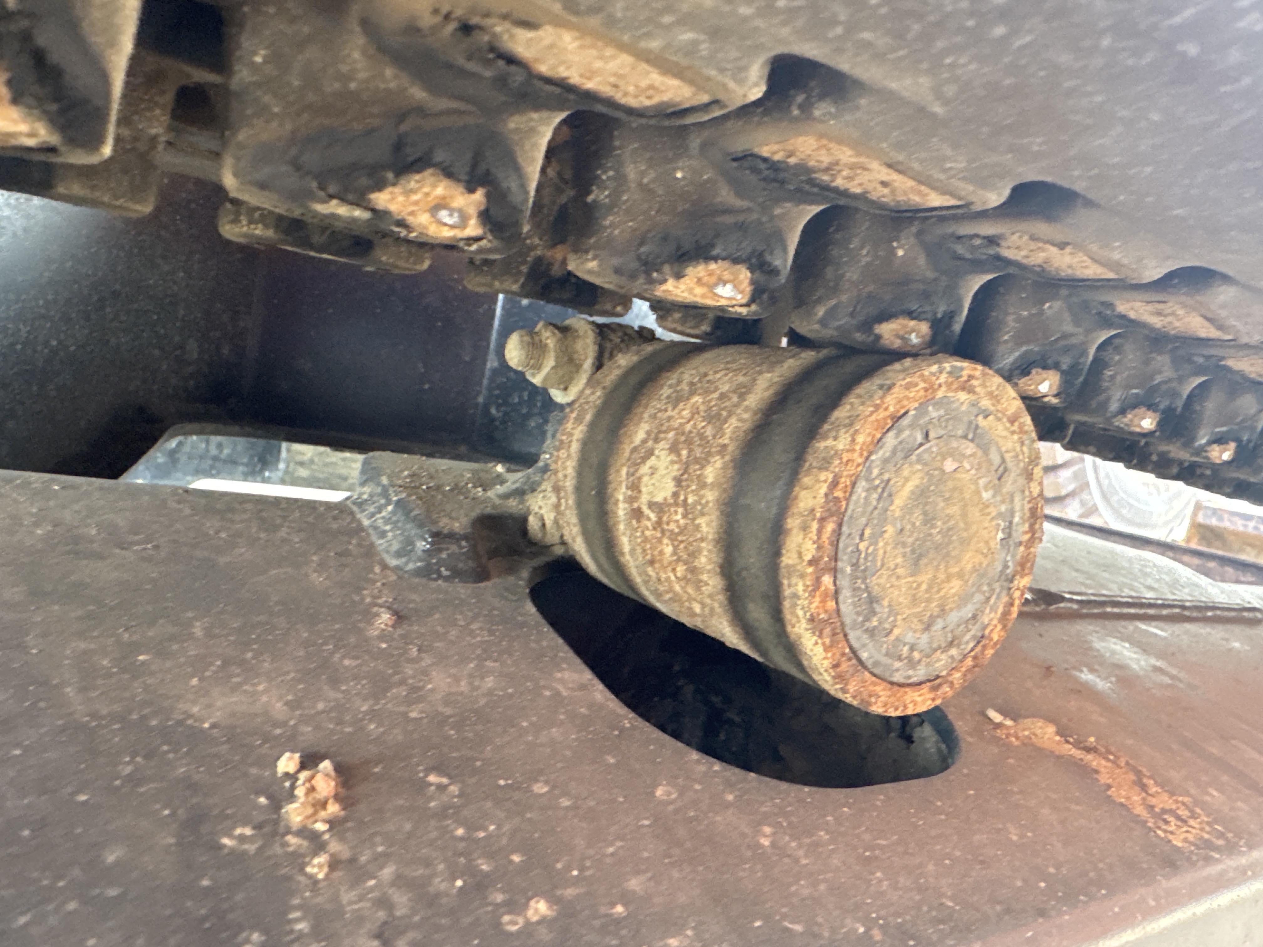 MNX-009-Kubota-U27-4-Mini-excavators-inspection-Undercarriage-Right-carrier-rollers-1