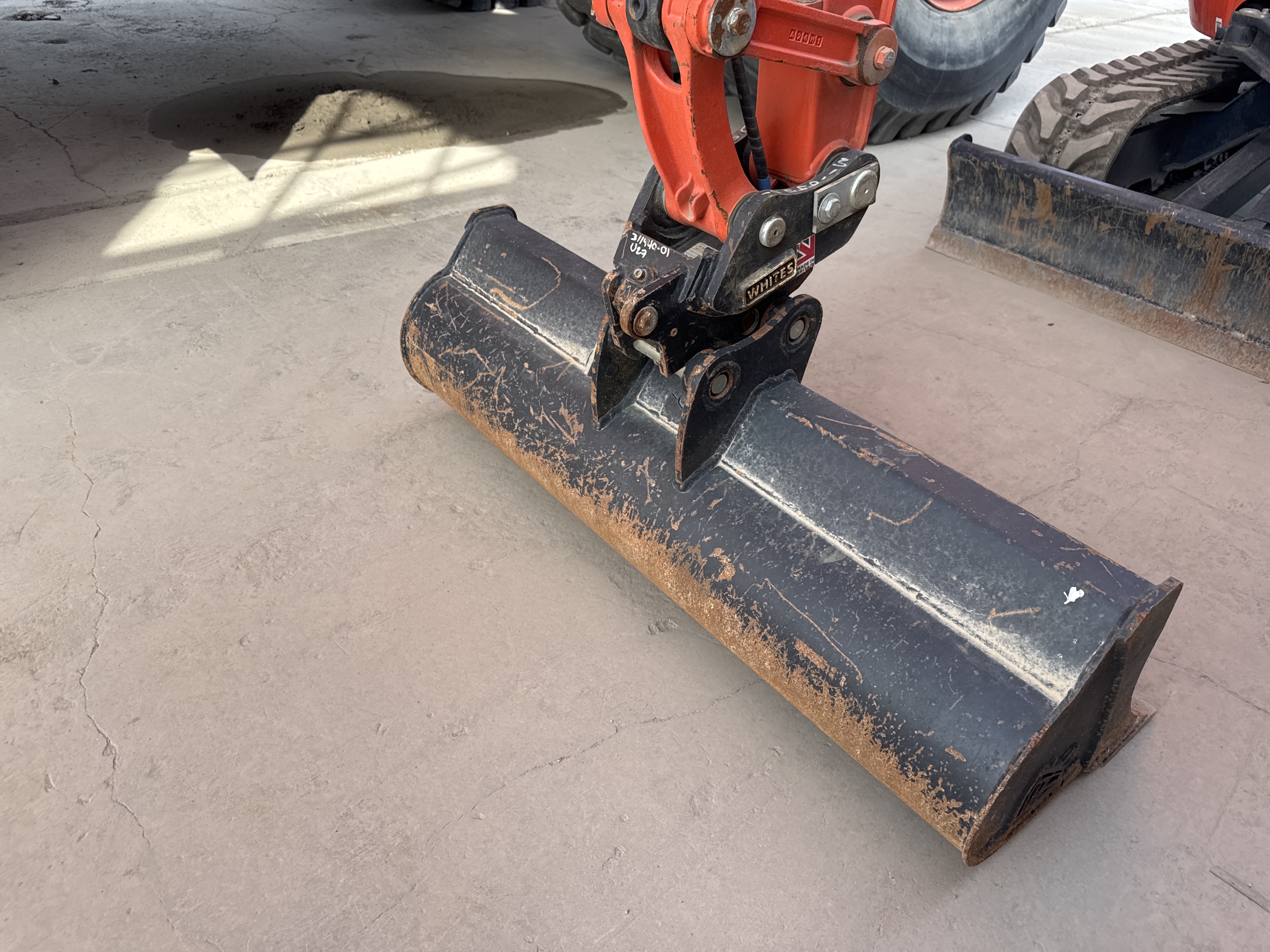 MNX-009-Kubota-U27-4-Mini-excavators-inspection-Attachment-Excavator-bucket-1