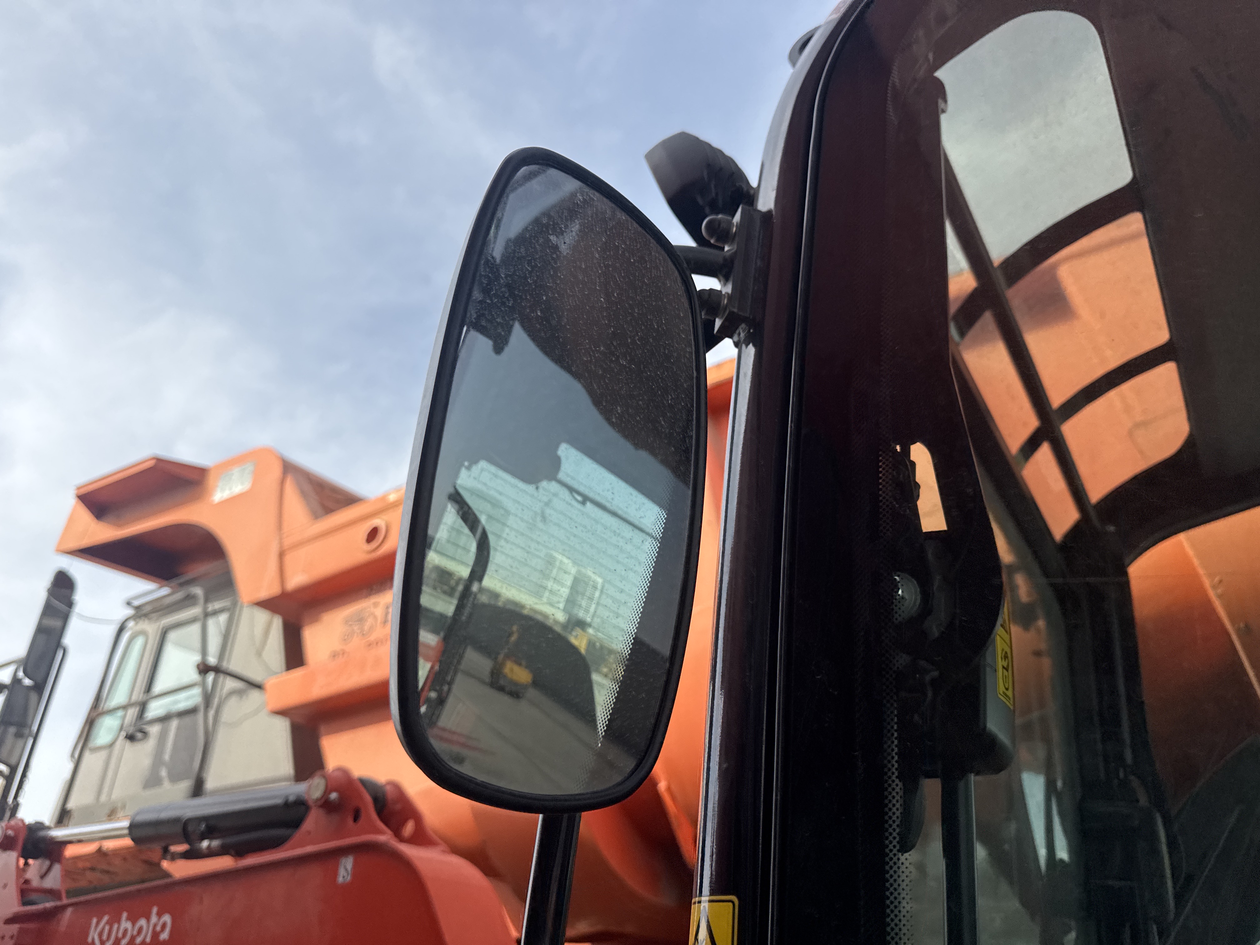 MNX-009-Kubota-U27-4-Mini-excavators-inspection-Cabin-Mirrors-1