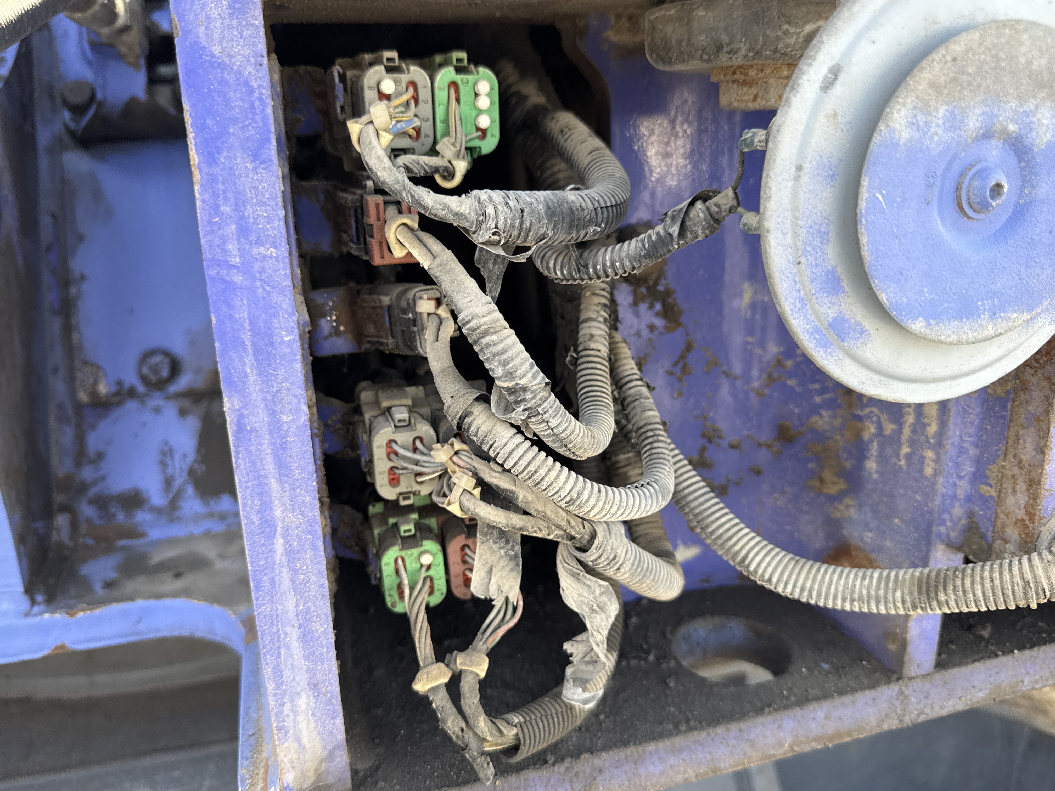MNX-005-Komatsu-PC78UU-6-Mini-excavators-inspection-Electronics-Main-harness-2