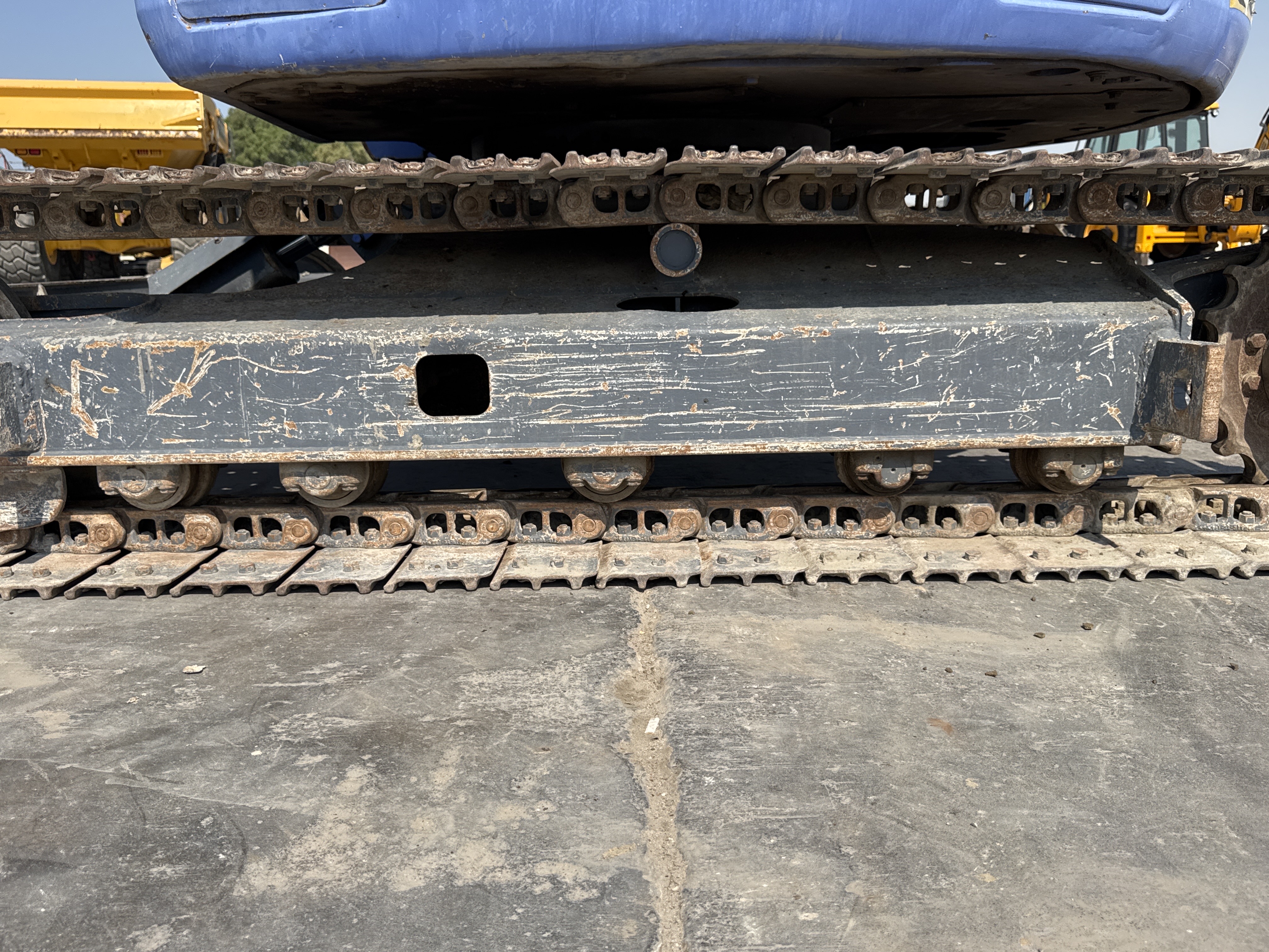 MNX-005-Komatsu-PC78UU-6-Mini-excavators-inspection-Undercarriage-Left-track-rollers-2