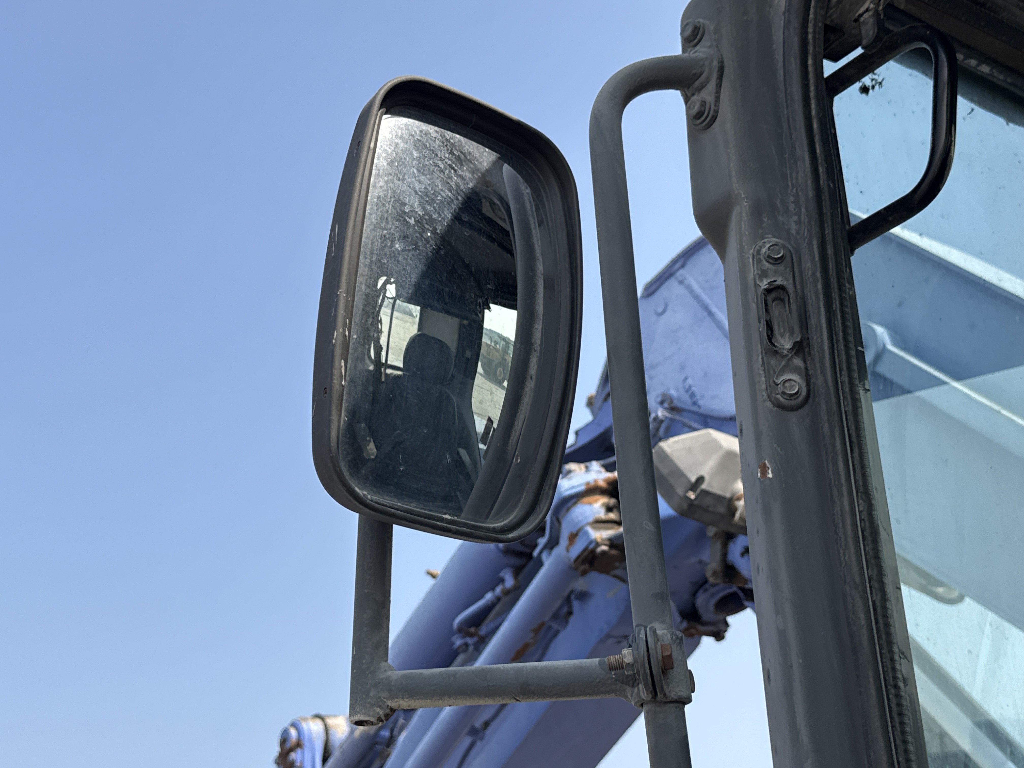 MNX-005-Komatsu-PC78UU-6-Mini-excavators-inspection-Cabin-Mirrors-2