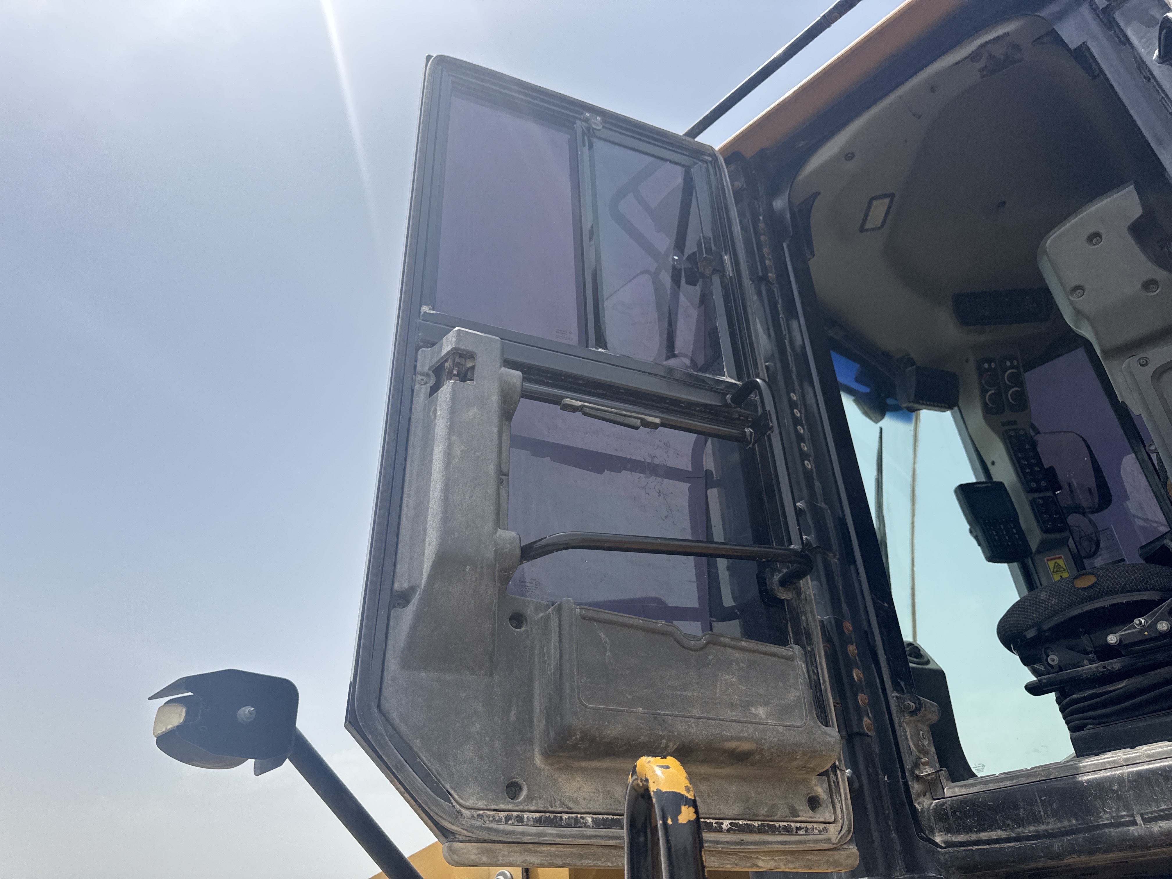 WHL-014-Cat-980K-Wheel-loaders-inspection-Structure-Doors-1