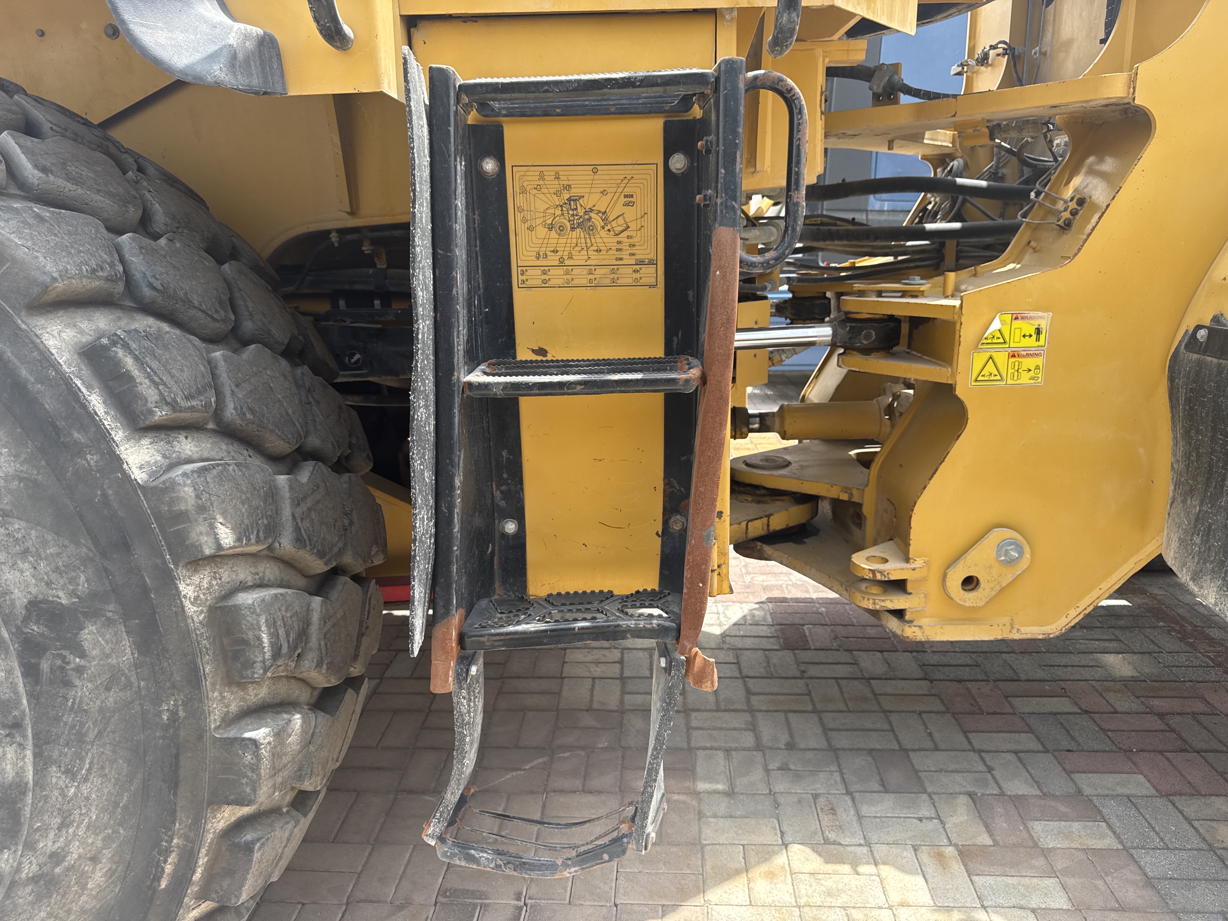WHL-014-Cat-980K-Wheel-loaders-inspection-Structure-Steps/ladders-1