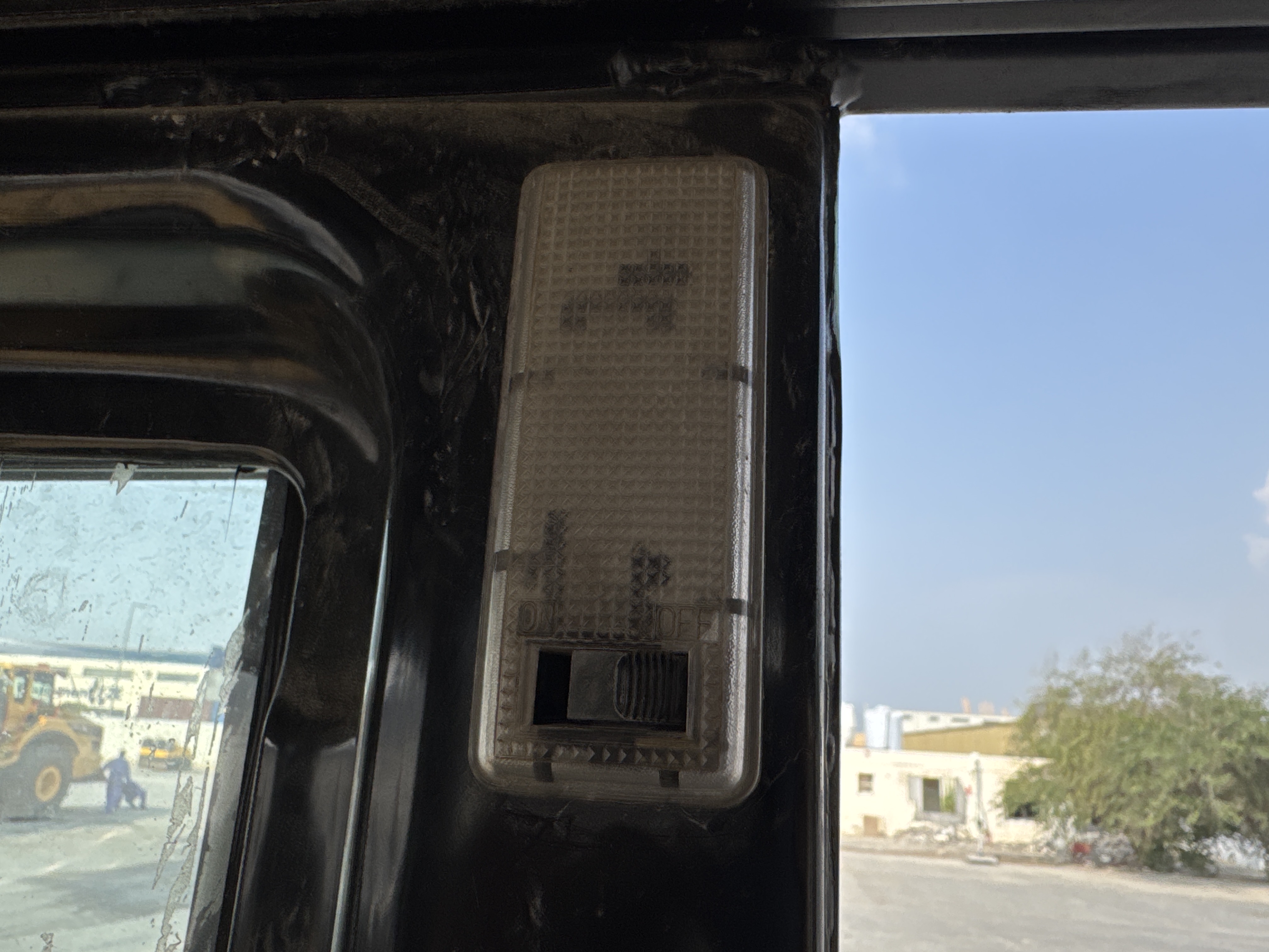 MDX-013-Cat-323D3-Medium-excavators-inspection-Cabin-Cabin-light-2