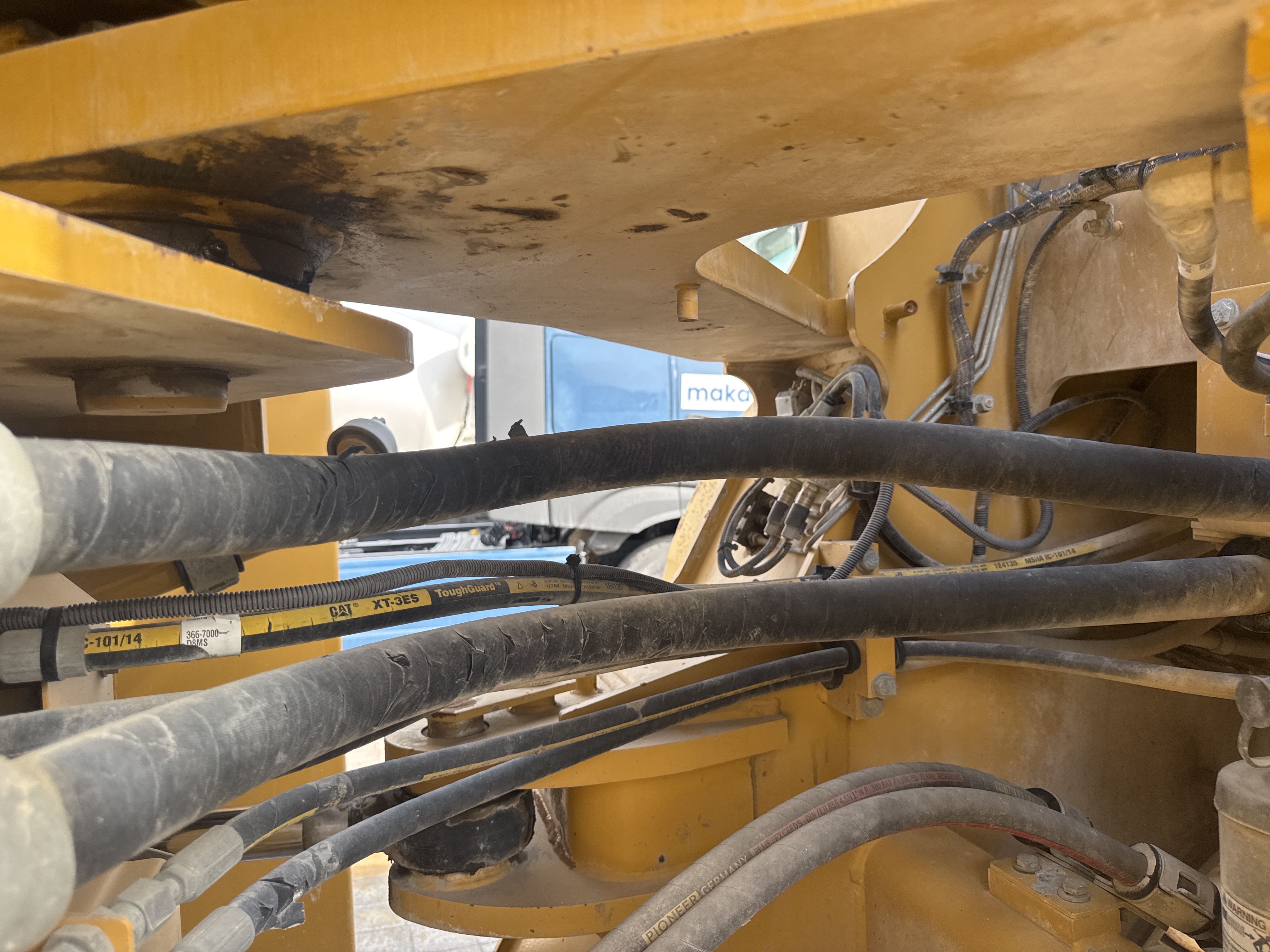 WHL-014-Cat-980K-Wheel-loaders-inspection-Hydraulics-Hydraulic-hoses-and-lines-1