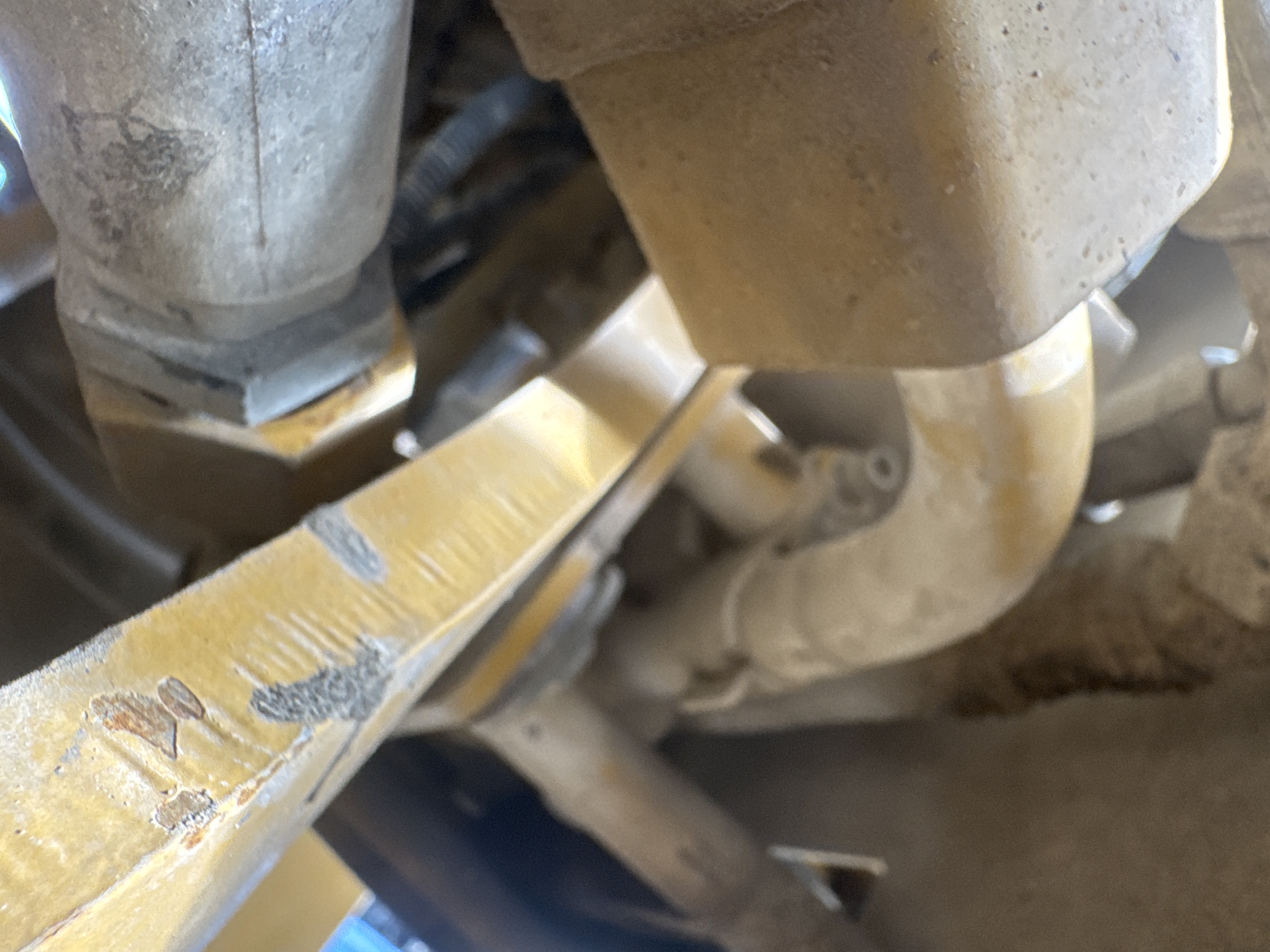 WHL-014-Cat-980K-Wheel-loaders-inspection-Hydraulics-Main-control-valve-(MCV)-1