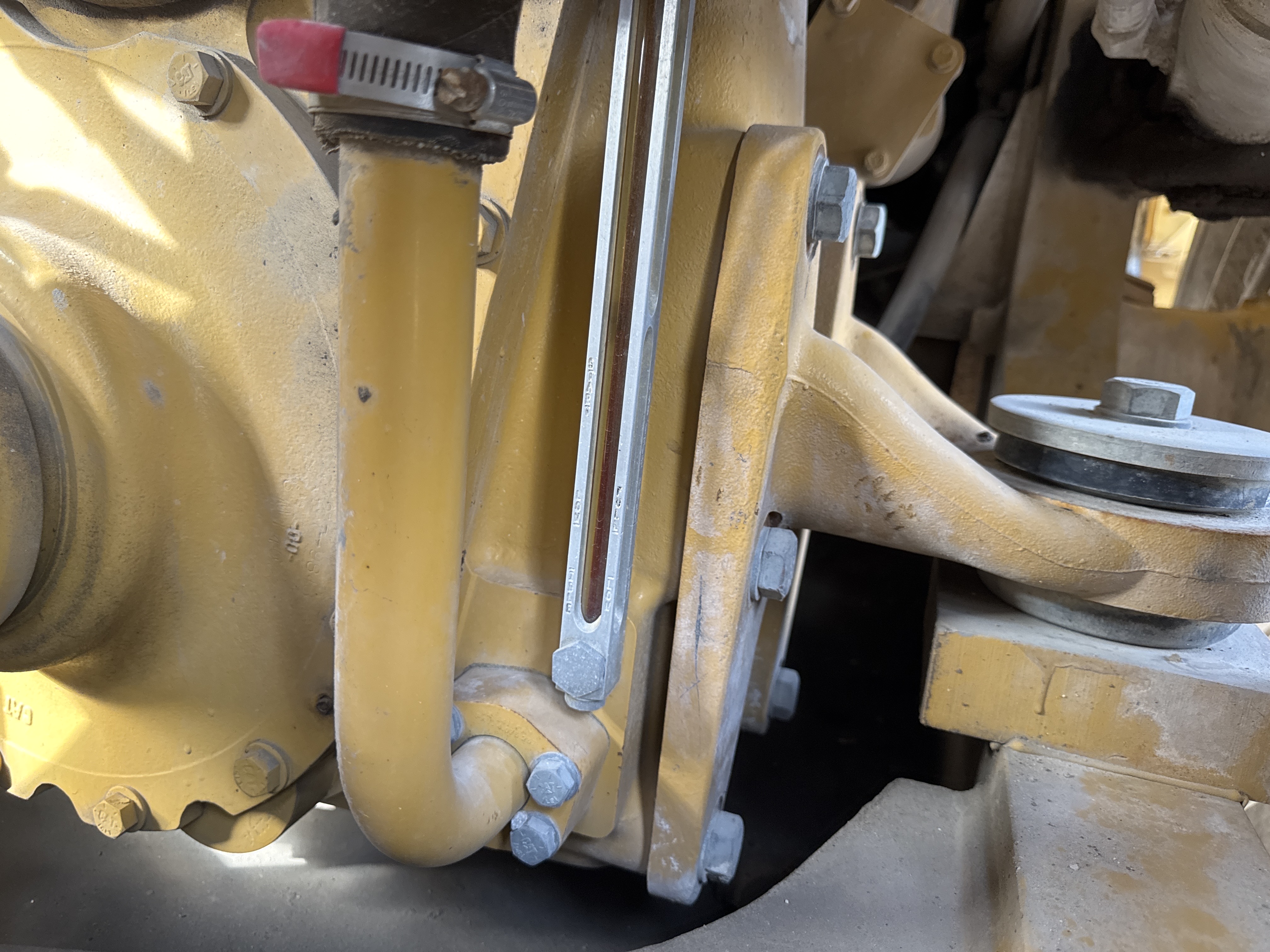 WHL-014-Cat-980K-Wheel-loaders-inspection-Drive-system-Transmission-case-1