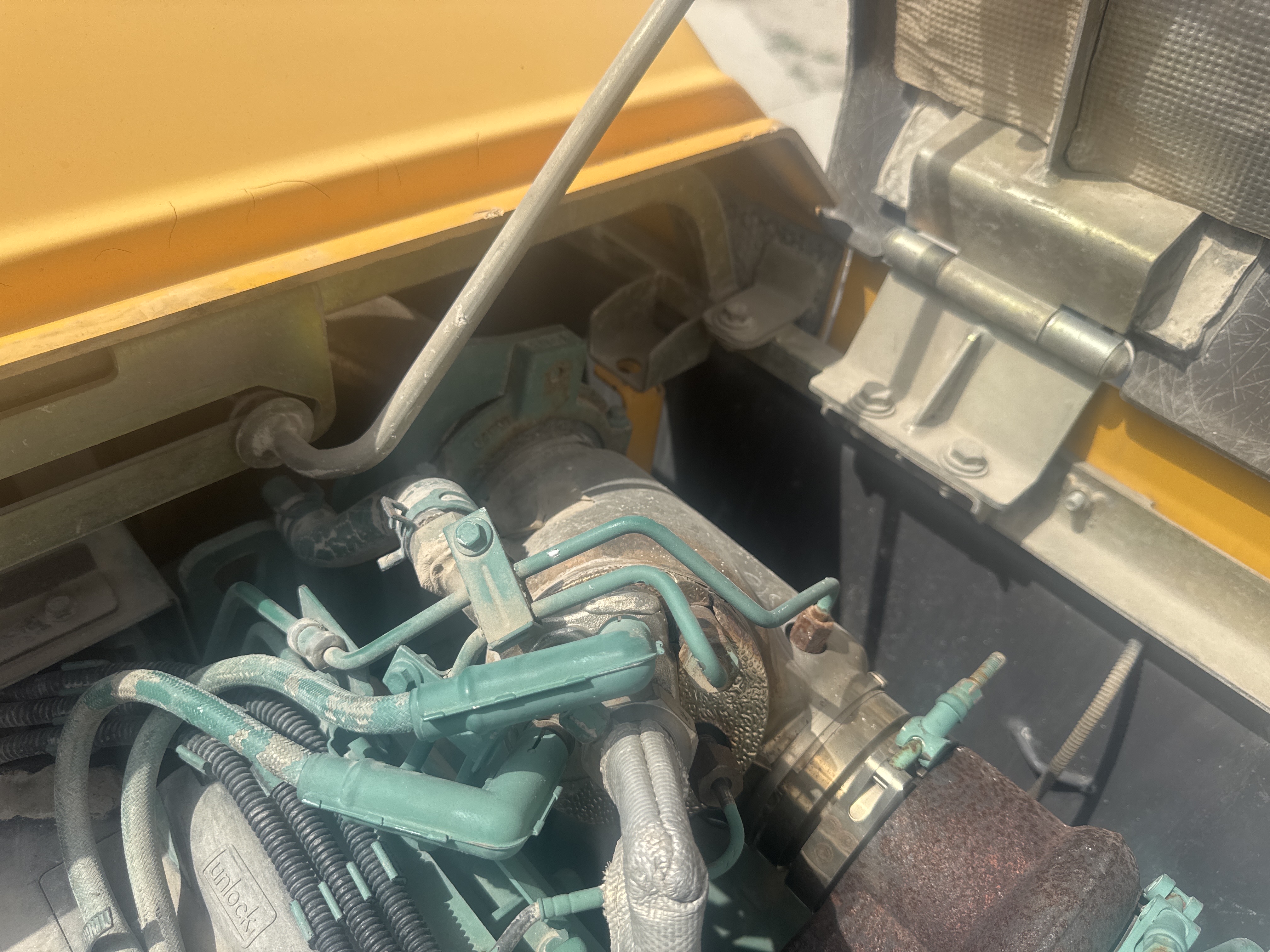 WLX-001-Volvo-EW160D-Wheel-excavators-inspection-Engine-Exhaust-system-1