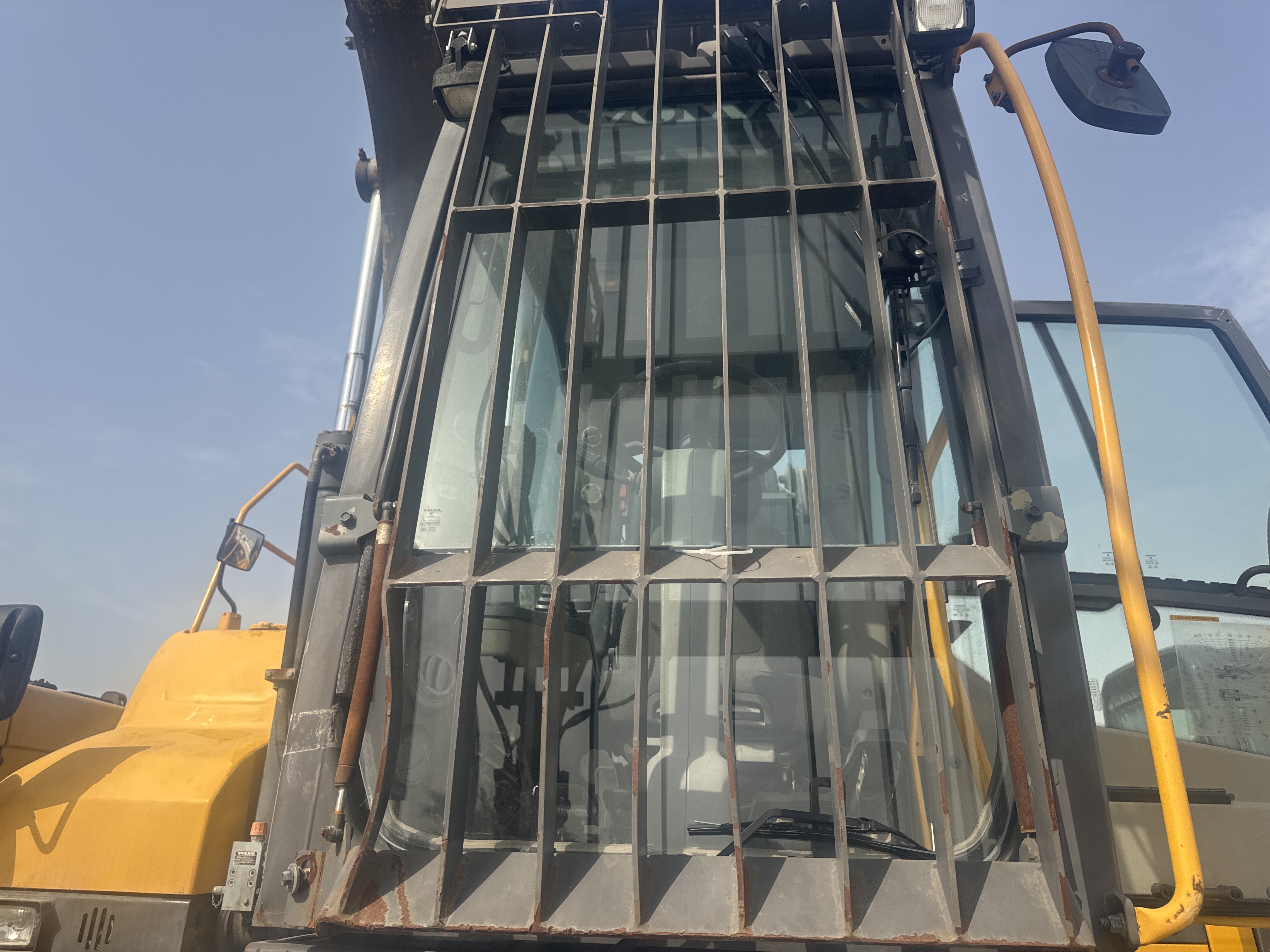 WLX-001-Volvo-EW160D-Wheel-excavators-inspection-Safety-Rollover-protective-structure-(ROPS-/-FOPS)-1
