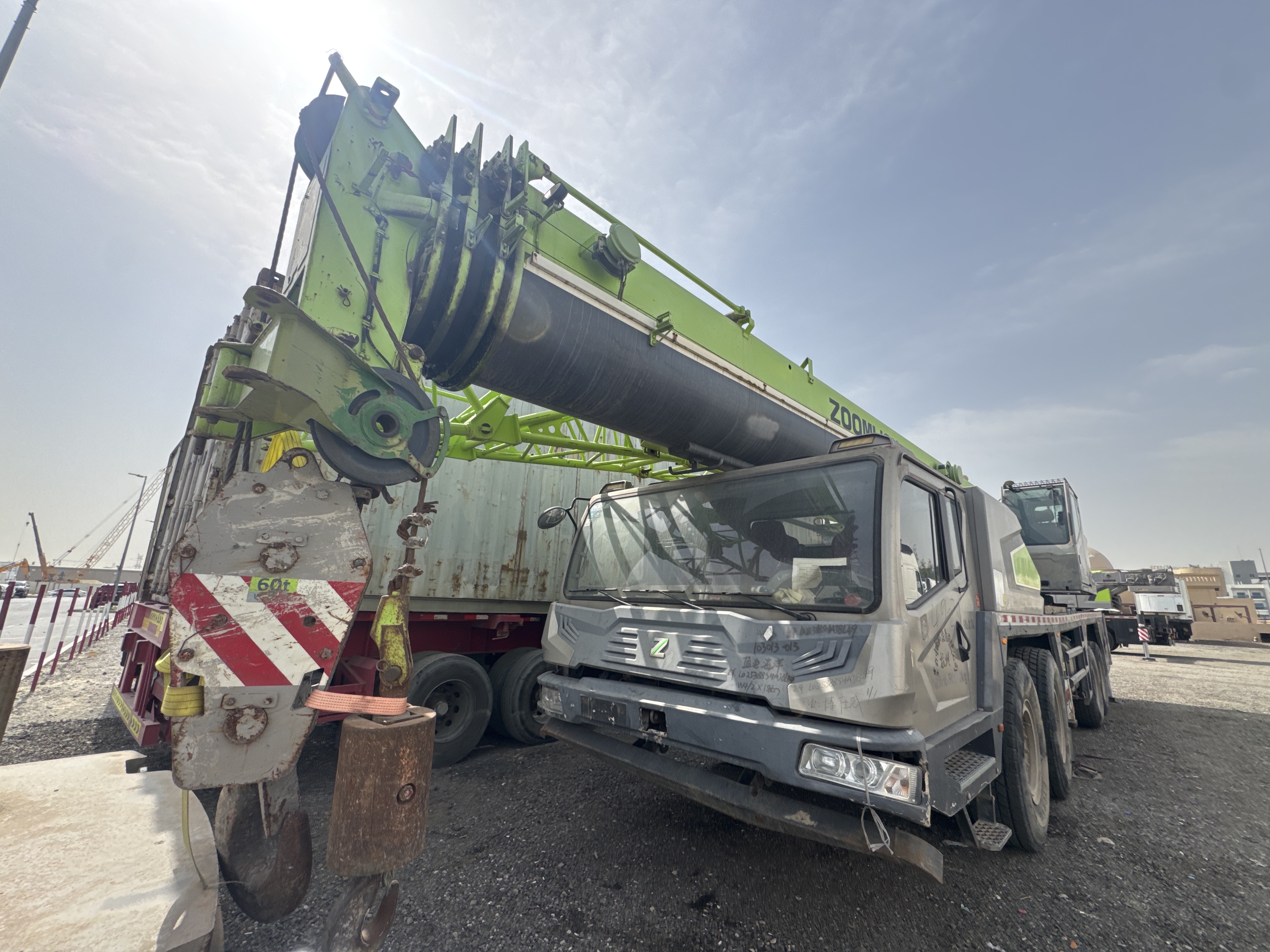 TRC-004-Zoomlion-ZTC-800V-Truck-cranes-inspection-Structure-Paint-1