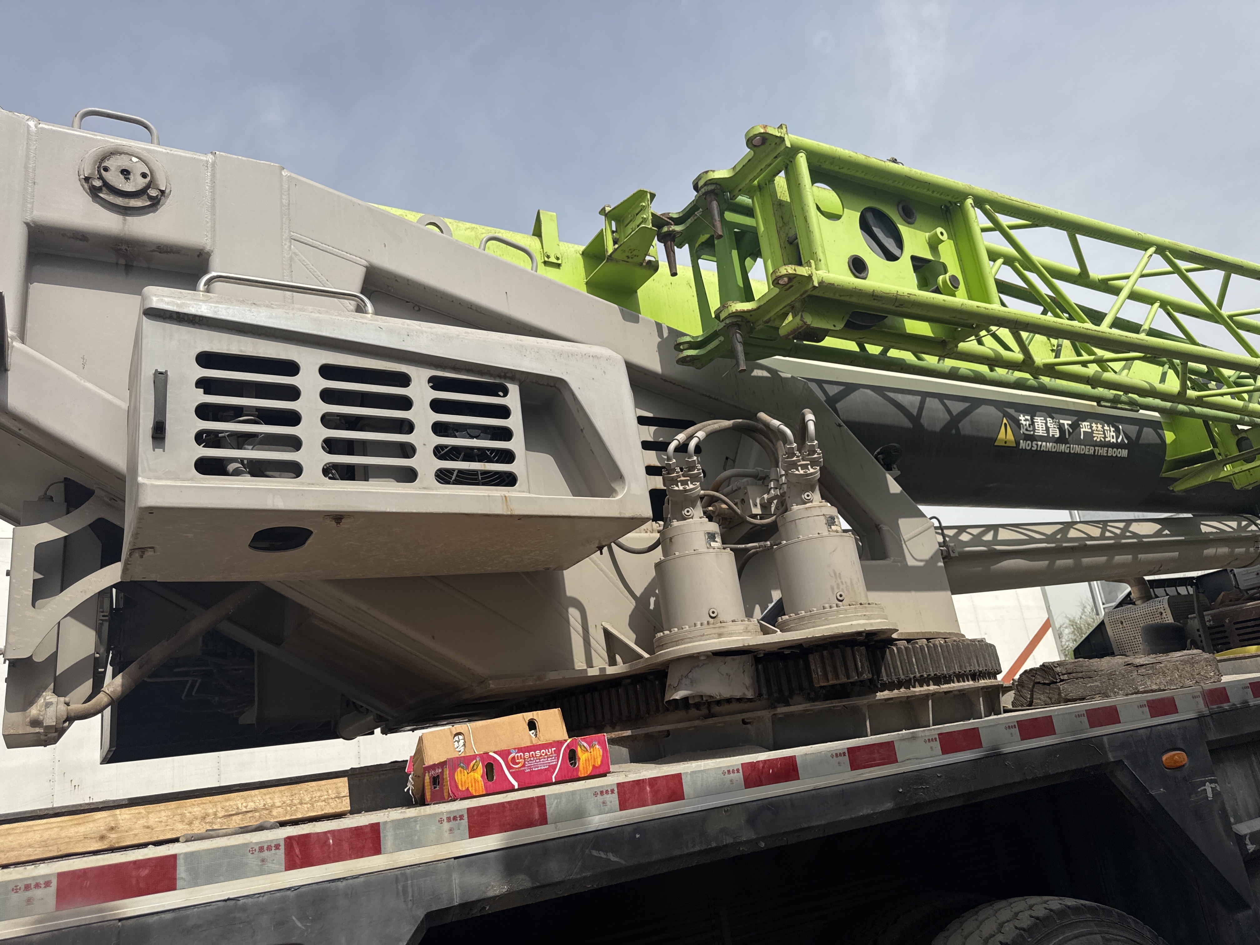 TRC-004-Zoomlion-ZTC-800V-Truck-cranes-inspection-Structure-Paint-1
